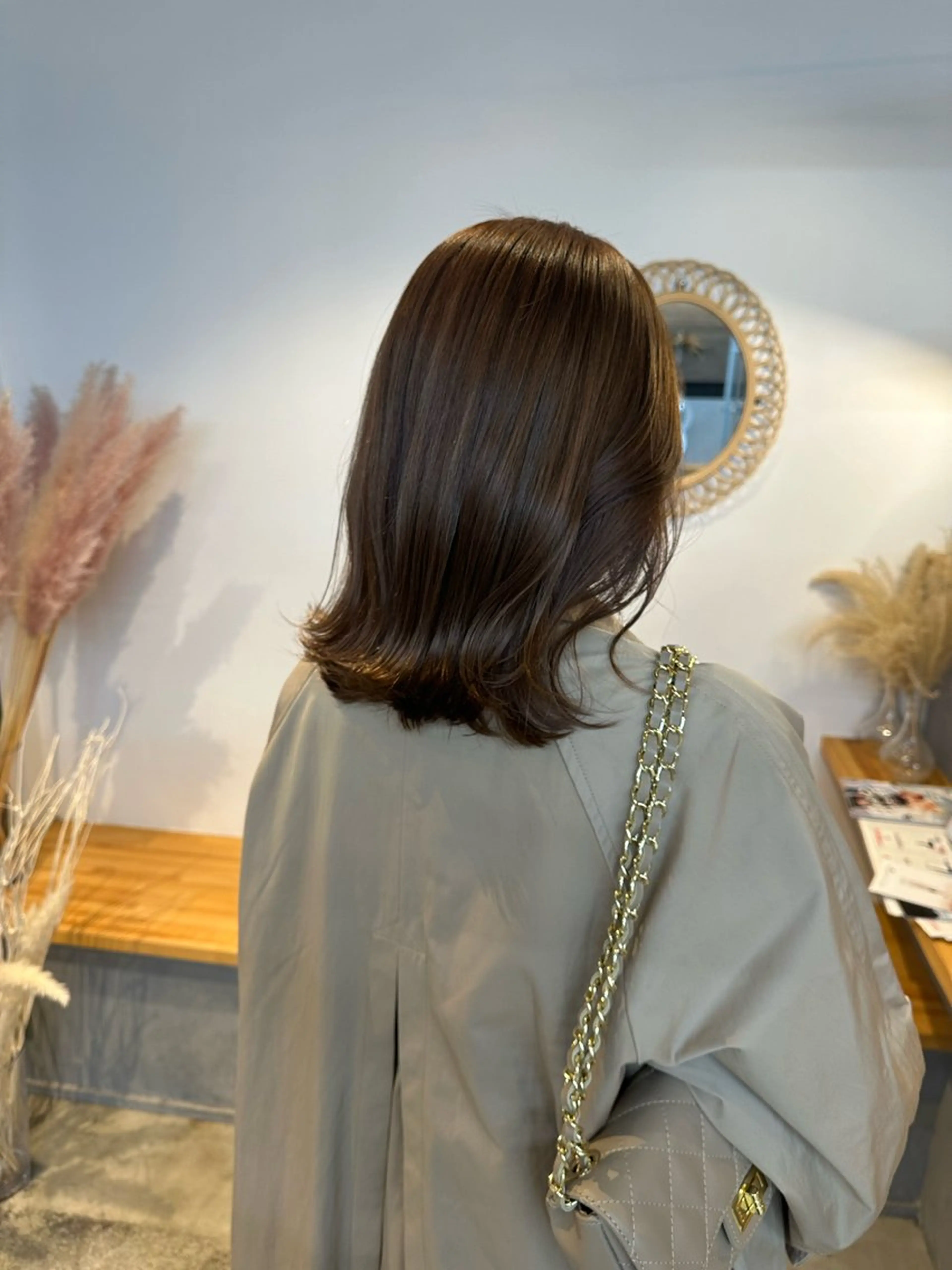 ミディアム カラー ヘアカラー トリートメント yuika .のヘアスタイル