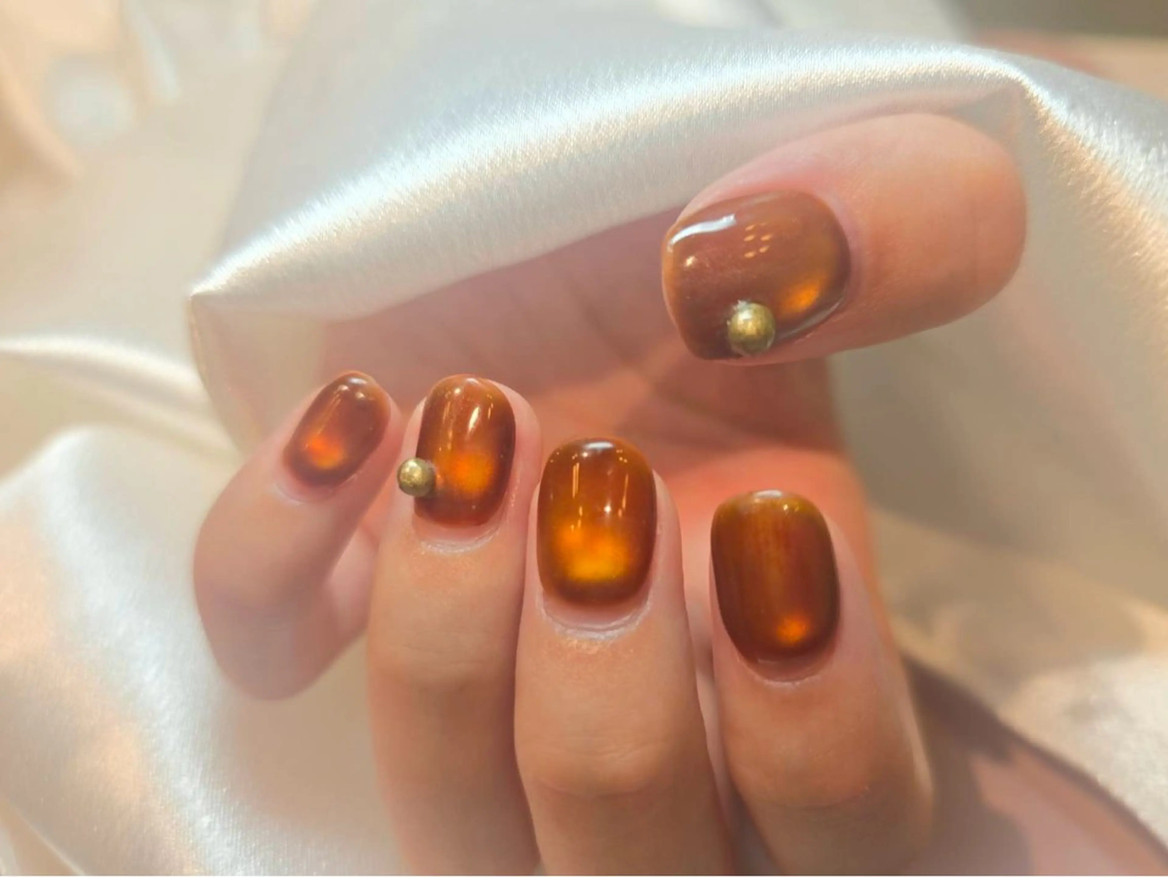 ネイル マグネットネイル マグネットワンカラー ワンカラーネイル ハンドネイル ネイルサロン WELINAのネイルデザイン