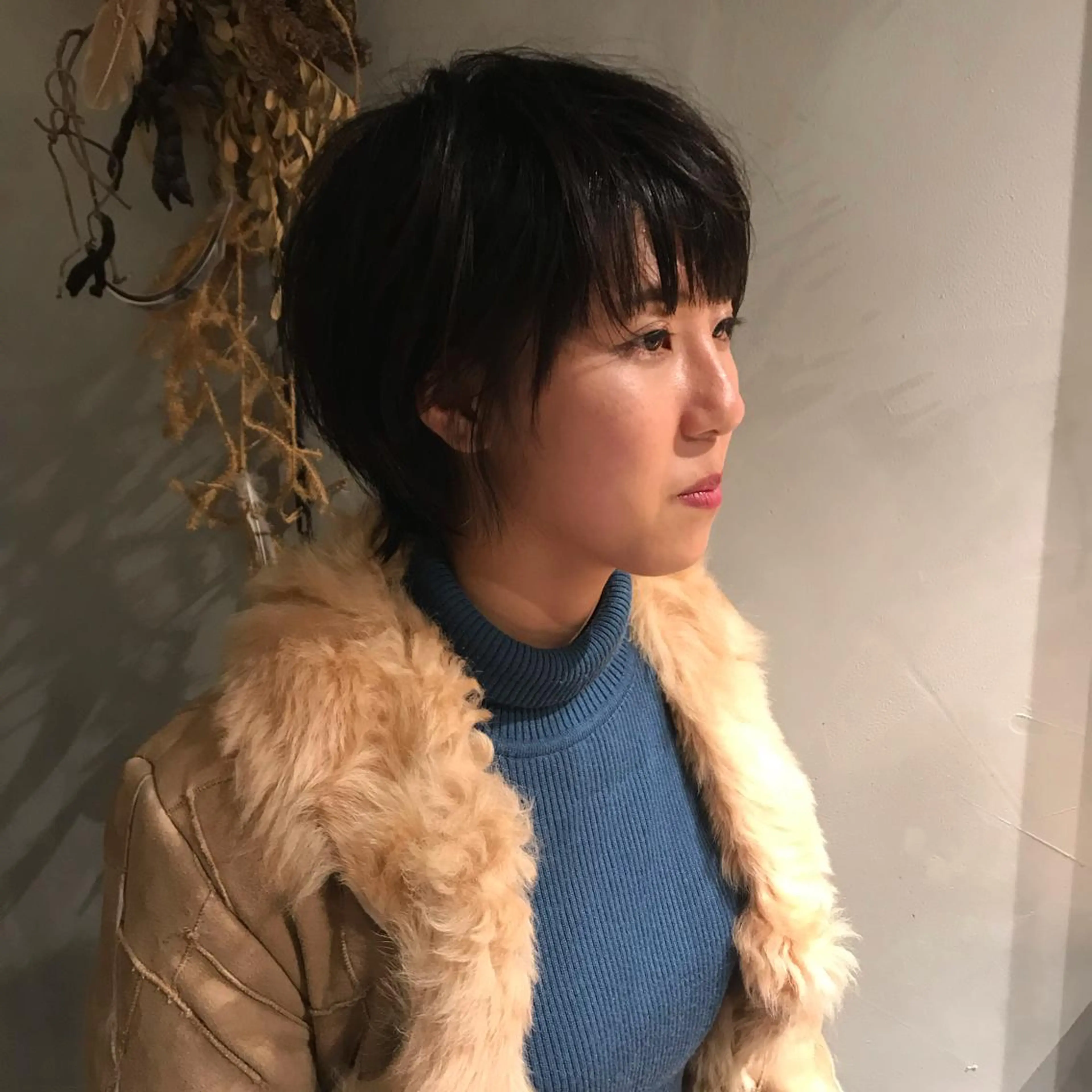 ショート ショートヘア ウルフカット 柔らかブラウン/顔周 りレイヤー♡ユウシのヘアスタイル