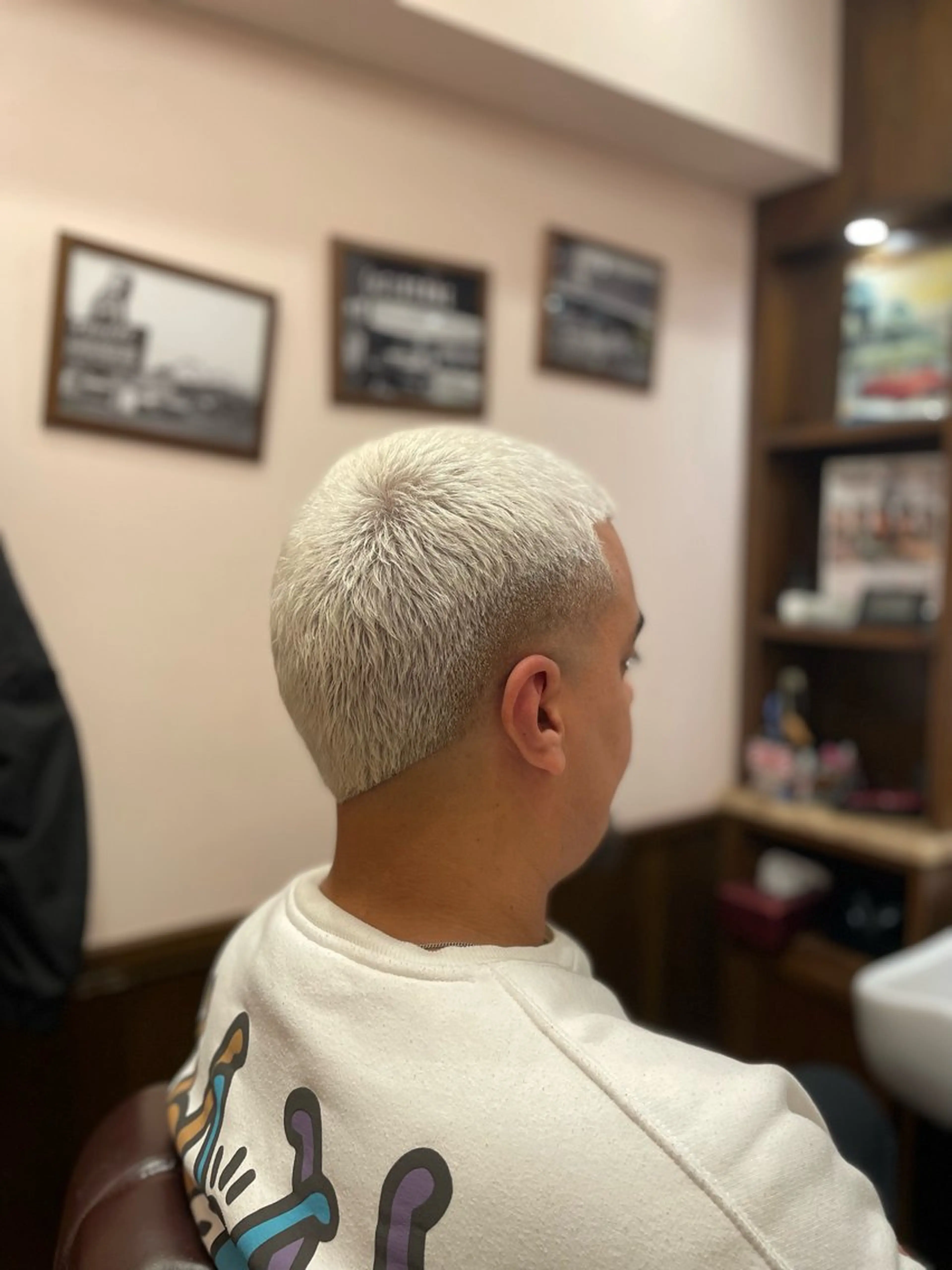 カラー メンズ ITO TOMのヘアスタイル