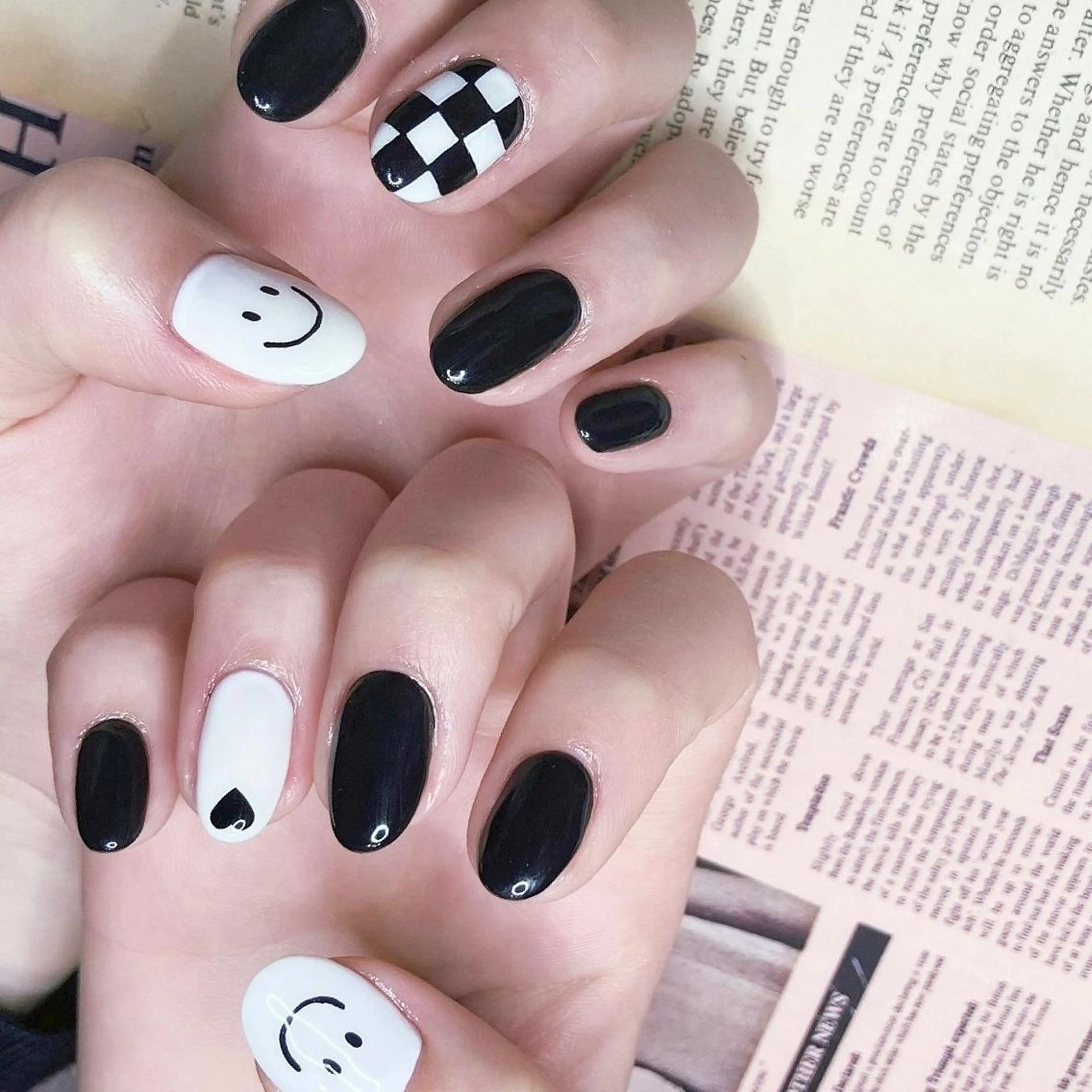 ネイル NOIROUGE所属・NOI ROUGEのネイルデザイン