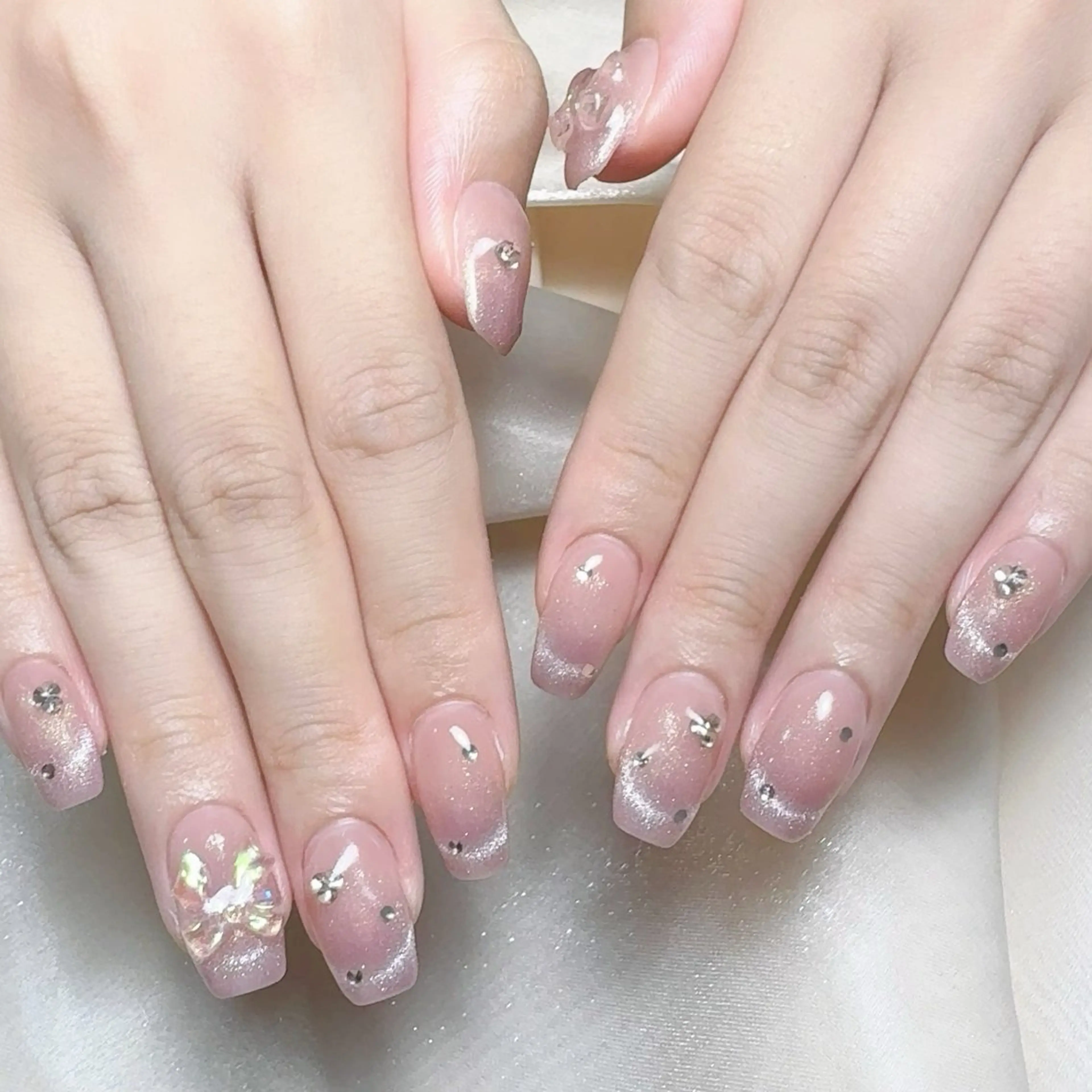 メンズ ネイル メンズ韓国風 アートネイル オーロラネイル ガーリー キラキラネイル ハンドネイル Nail salon 木にいるのネイルデザイン