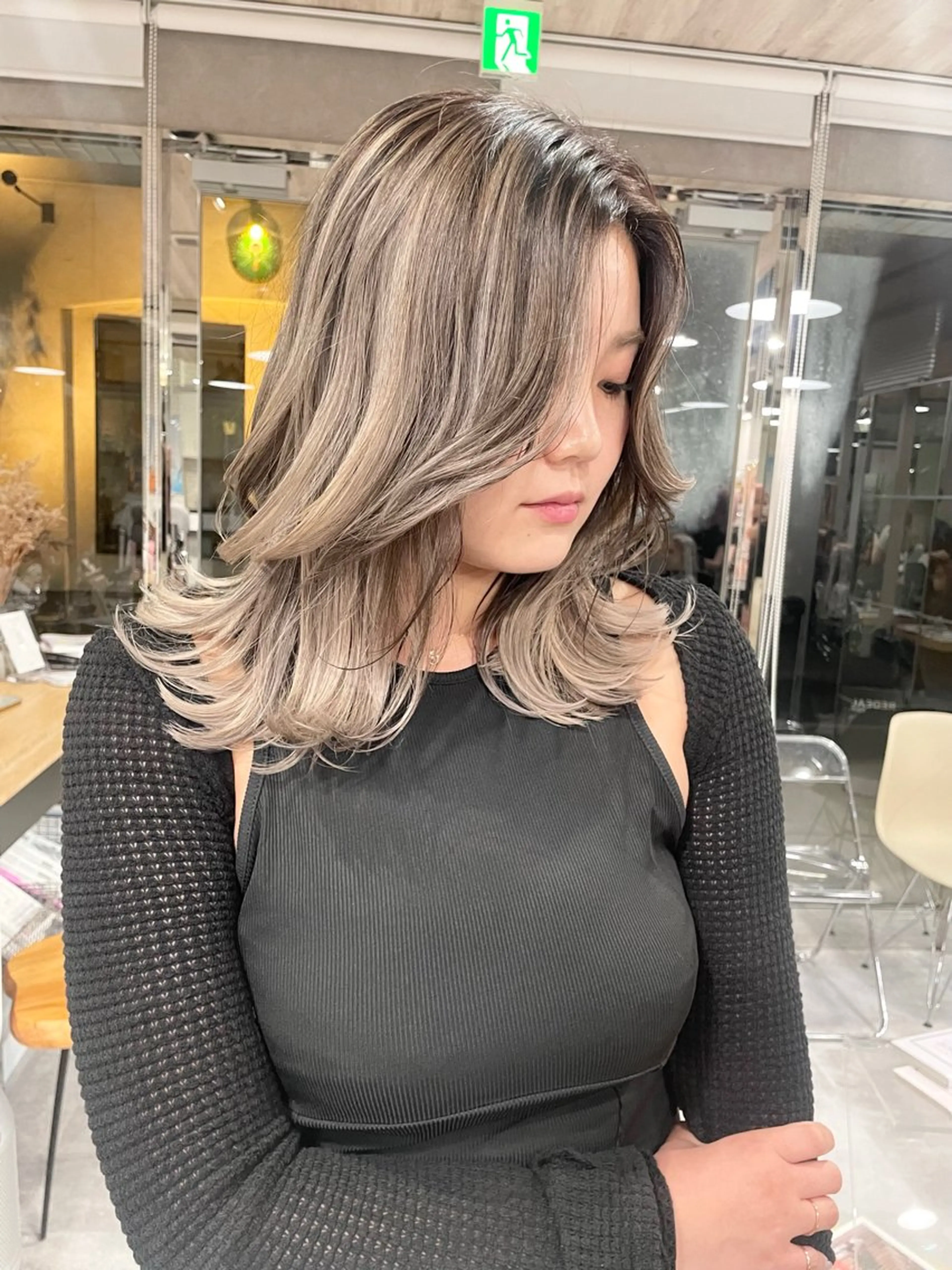 ミディアム レイヤーカット REDEAL SHIBUYA所属・maya/レイヤー カット/ミインパーマのヘアスタイル