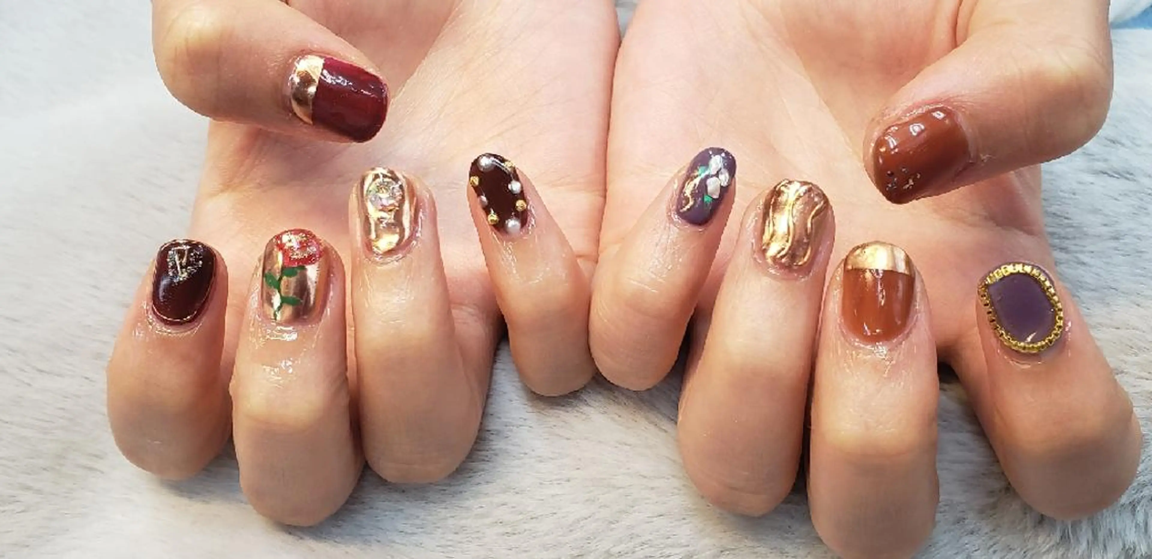 ネイル アートネイル ミラーネイル 櫛の屋浜口店所属・櫛の屋浜口店 sumireのネイルデザイン