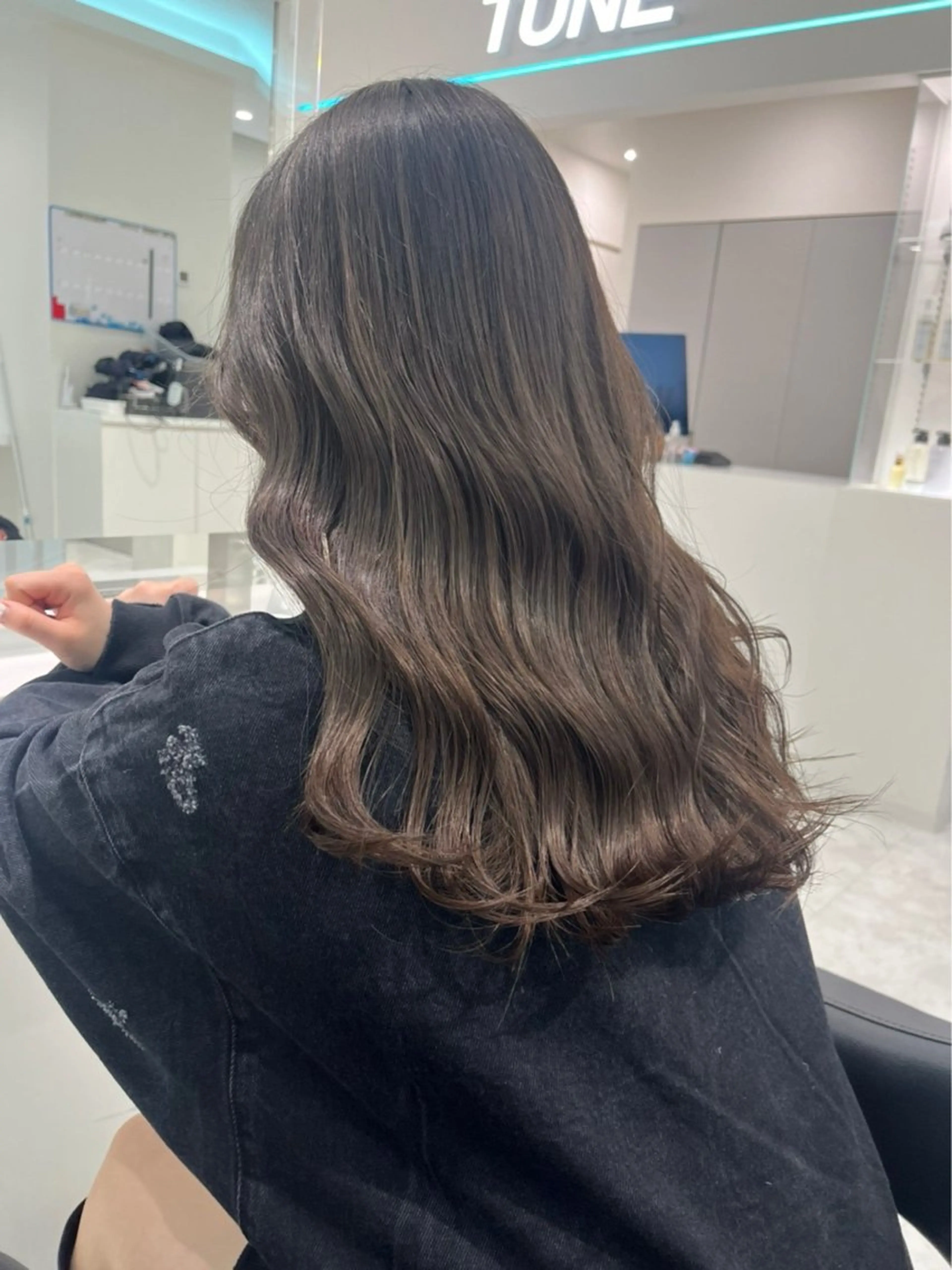 セミロング レイヤーカット ケアブリーチ🌟 ♢WATARU♢のヘアスタイル