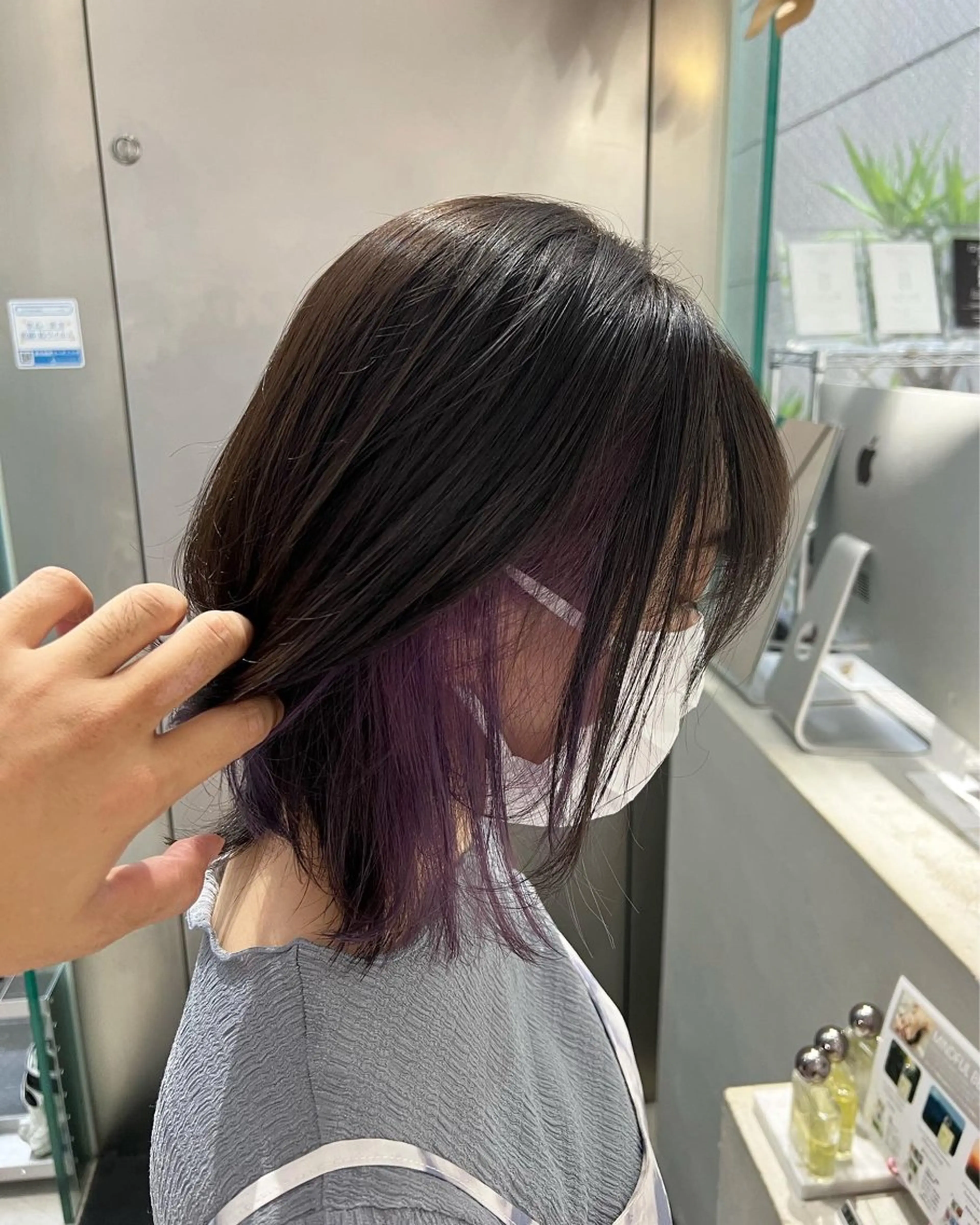 ミディアム カラー ブリーチ ラベンダーカラー ヘアカラー トリートメント インナーカラー/天神 ブリーチ/吉田のヘアスタイル