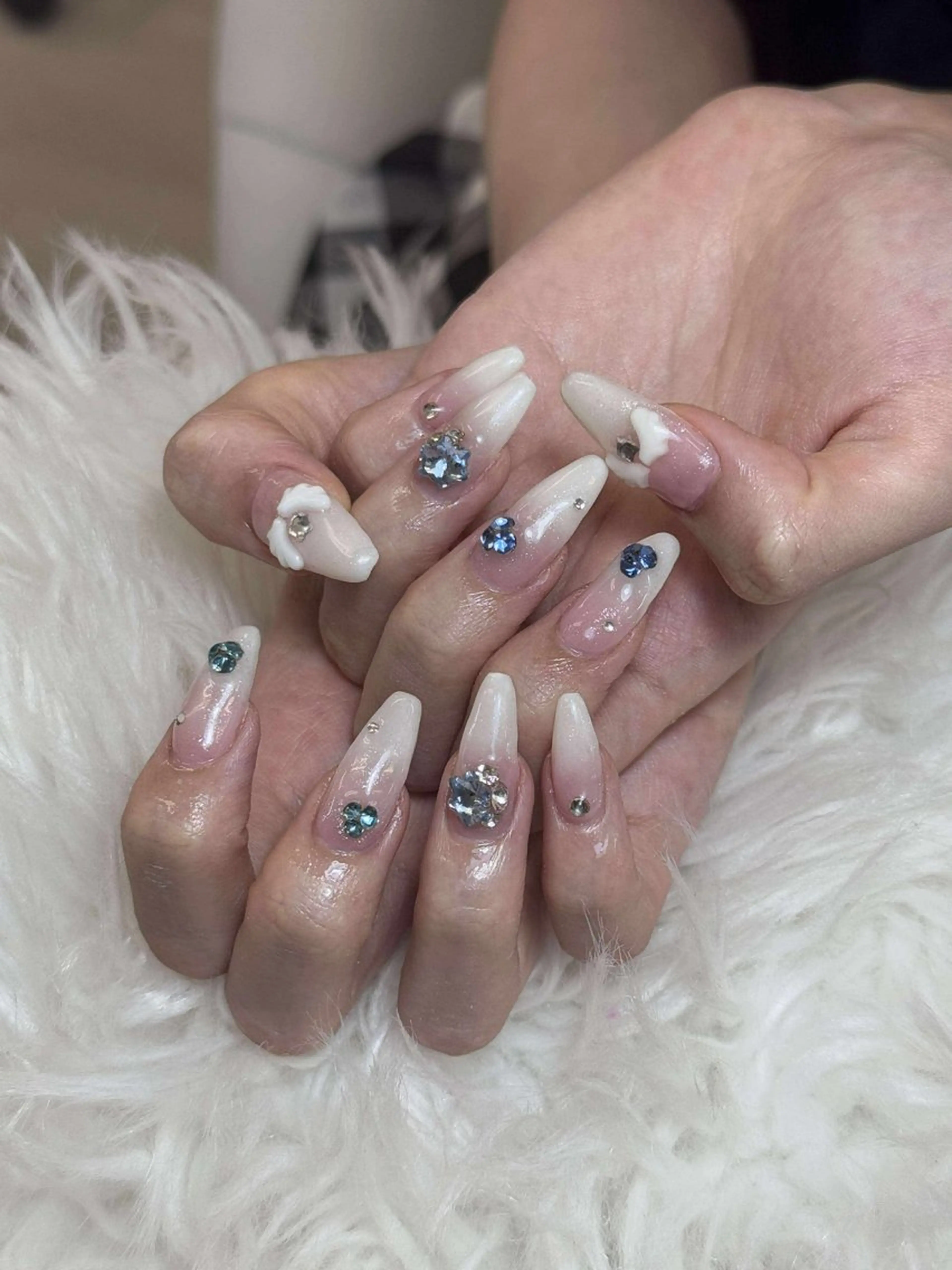 ネイル ハンドネイル ハンドケア Anh Nail 歌舞伎町のネイルデザイン