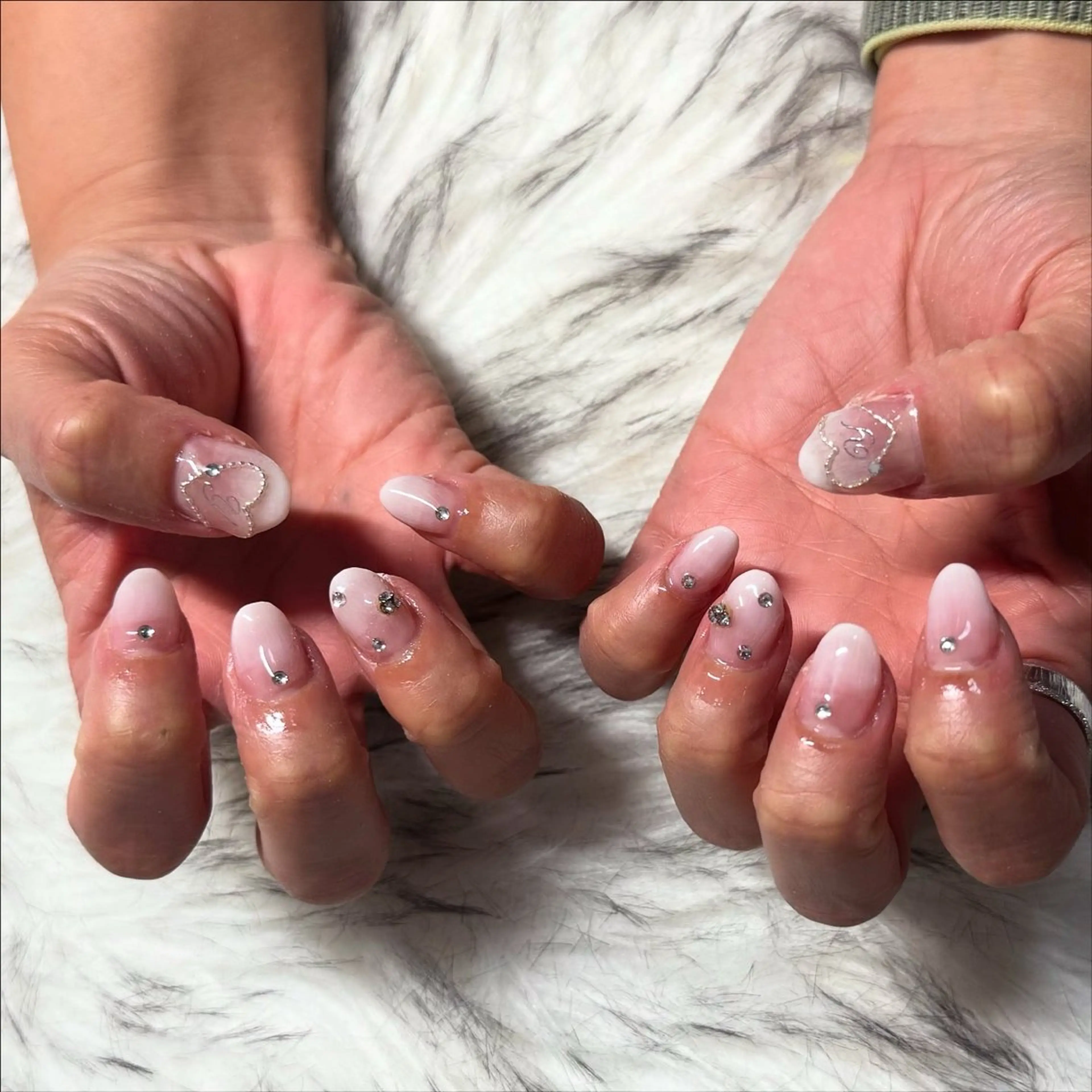 ミディアム ハンドネイル mao .のネイルデザイン