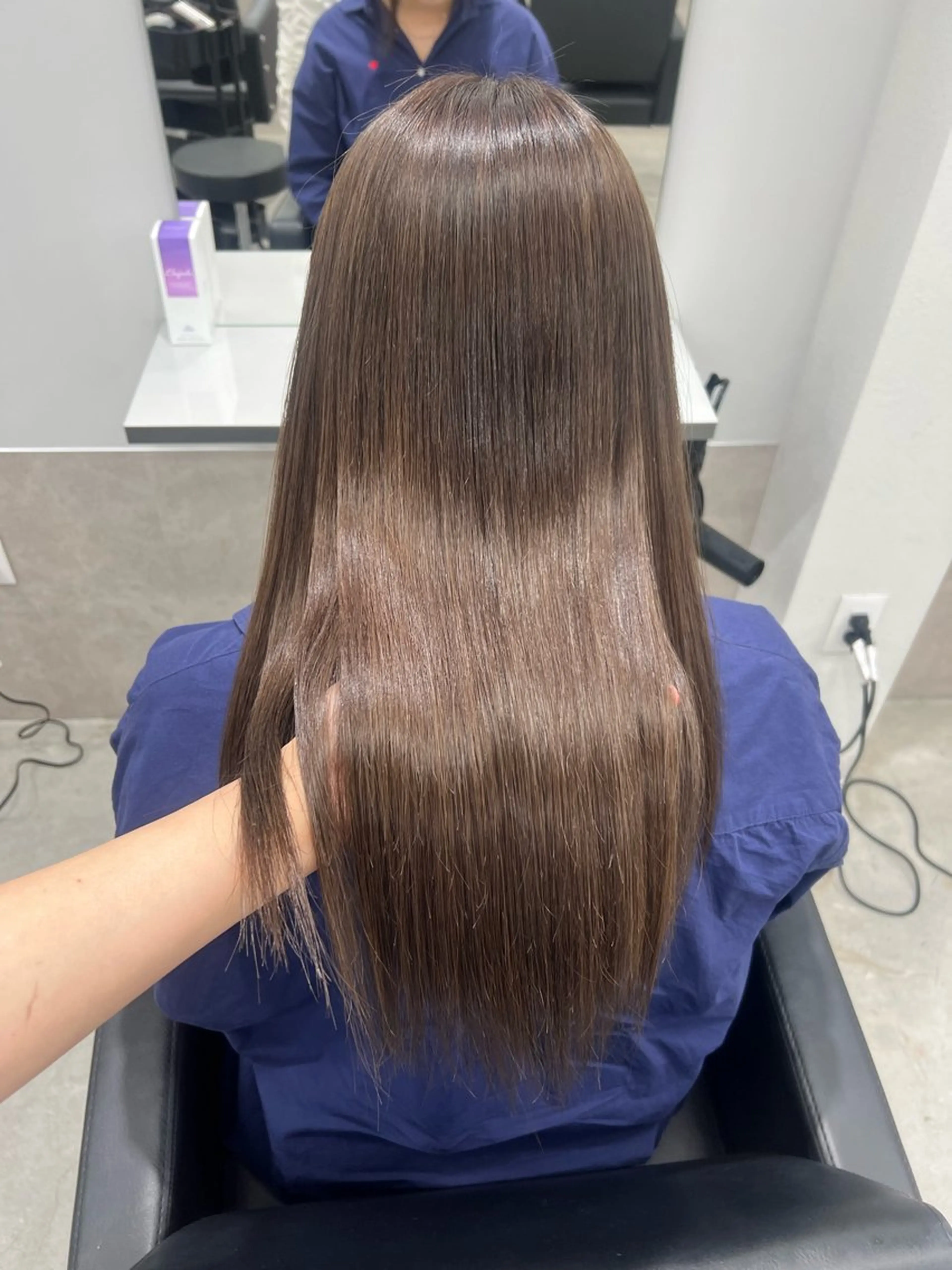 セミロング ヘアカラー maya レイヤーカットのヘアスタイル