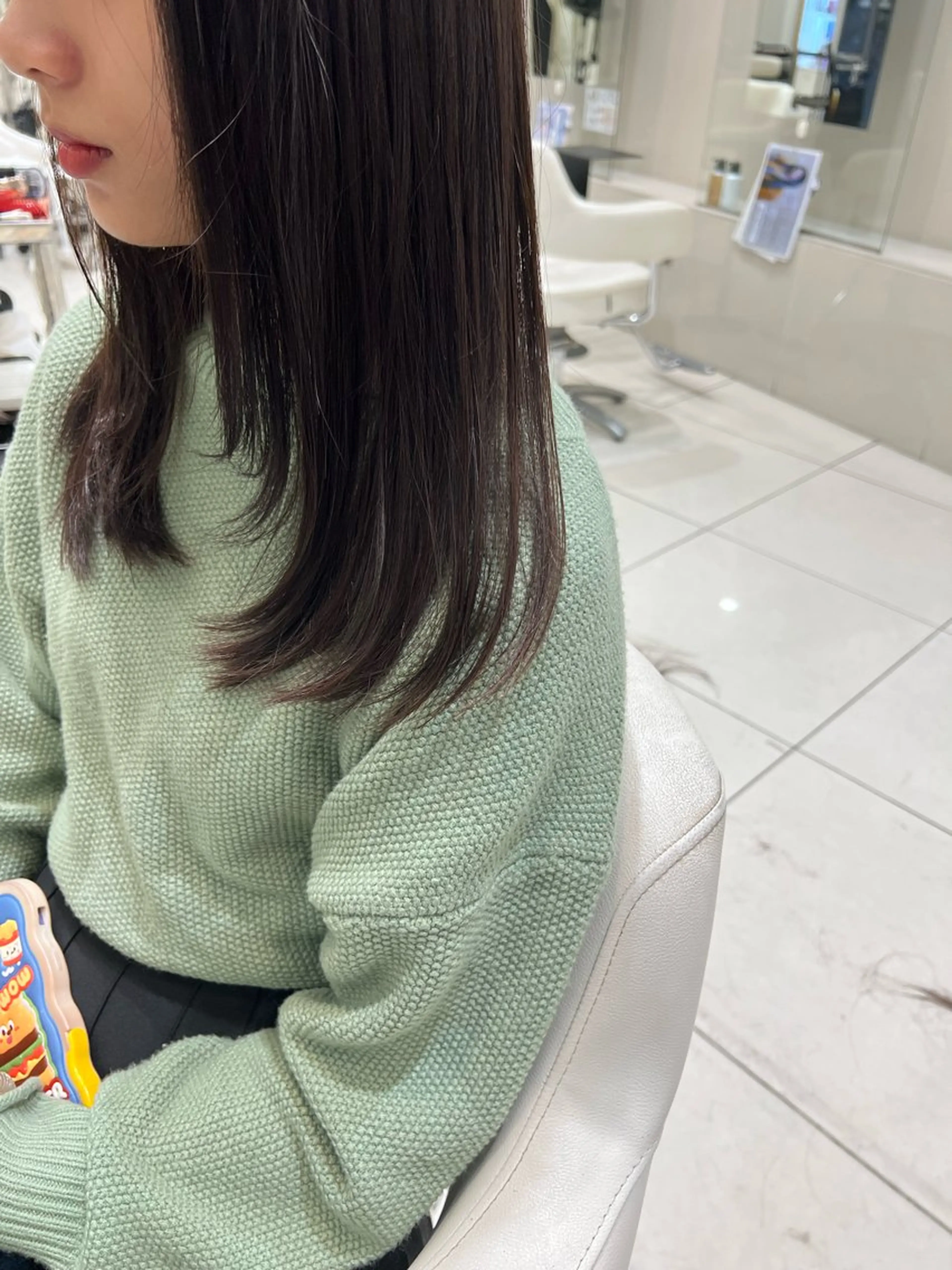 セミロング 顔まわりレイヤー 顔周りカット 髪質改善 レイヤーカット トリートメント カット ヘアカラー トリートメント ☃️顔周りレイヤー グレージュSHUTOのヘアスタイル