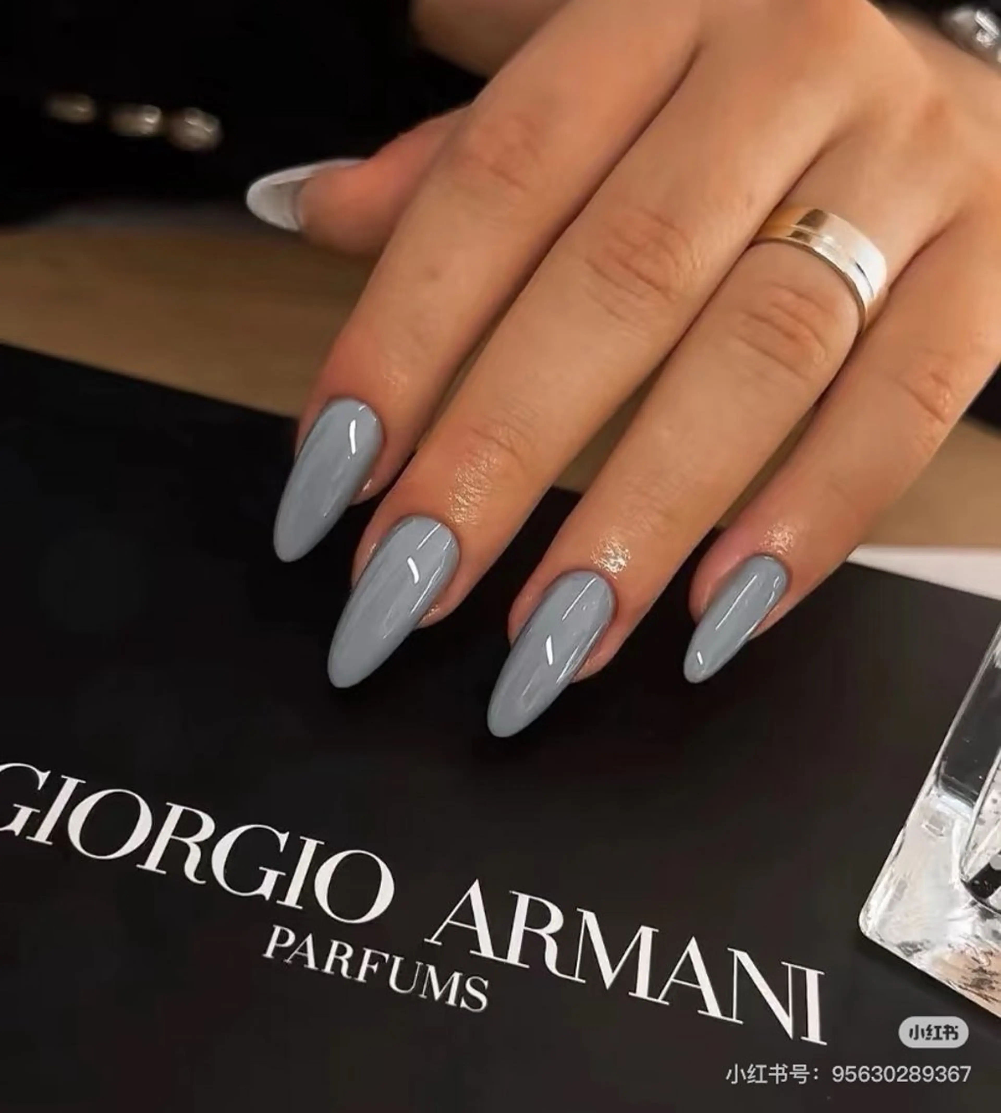 ネイル 高木 維麗絲のネイルデザイン