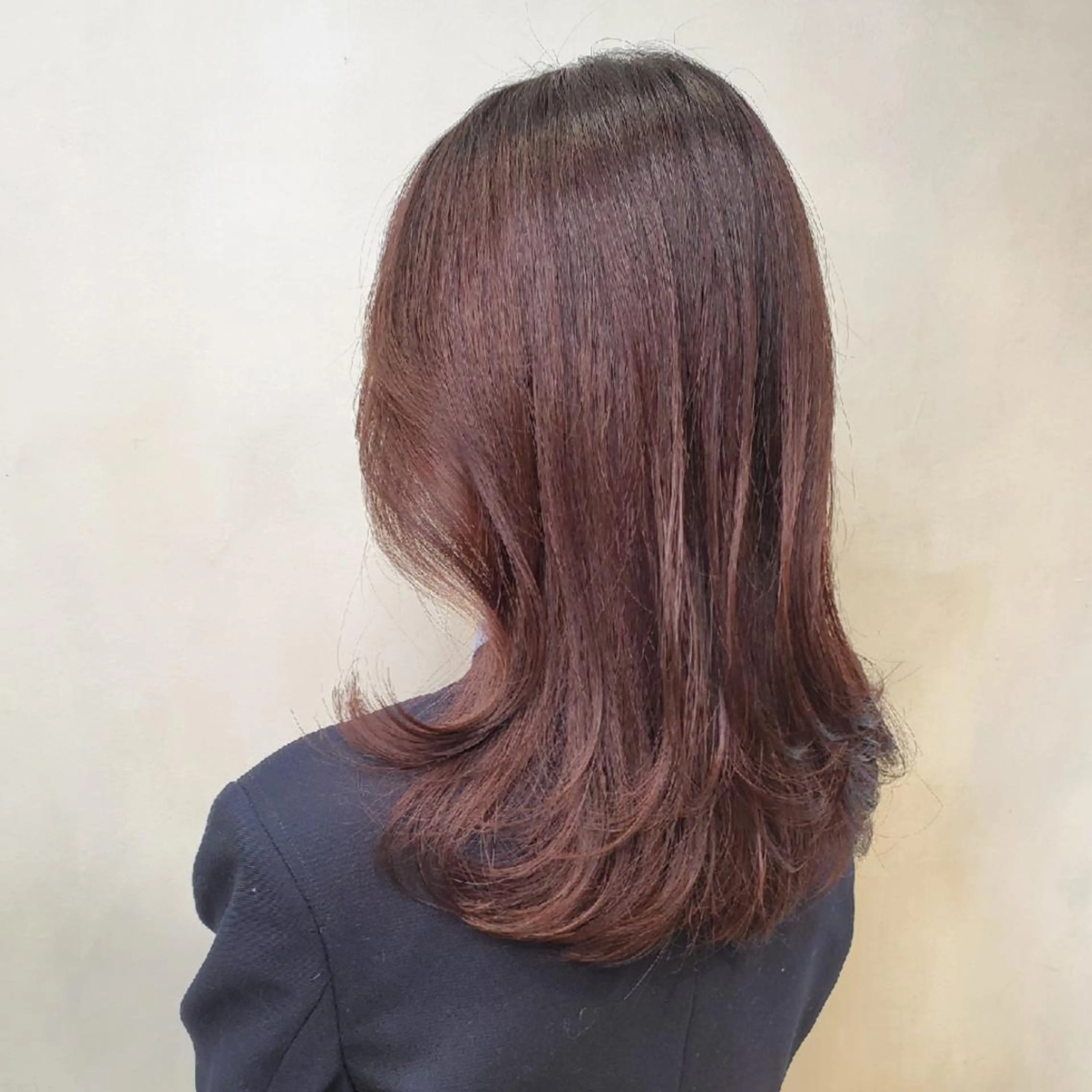 セミロング レイヤーカット 韓国レイヤー　 suzuのヘアスタイル