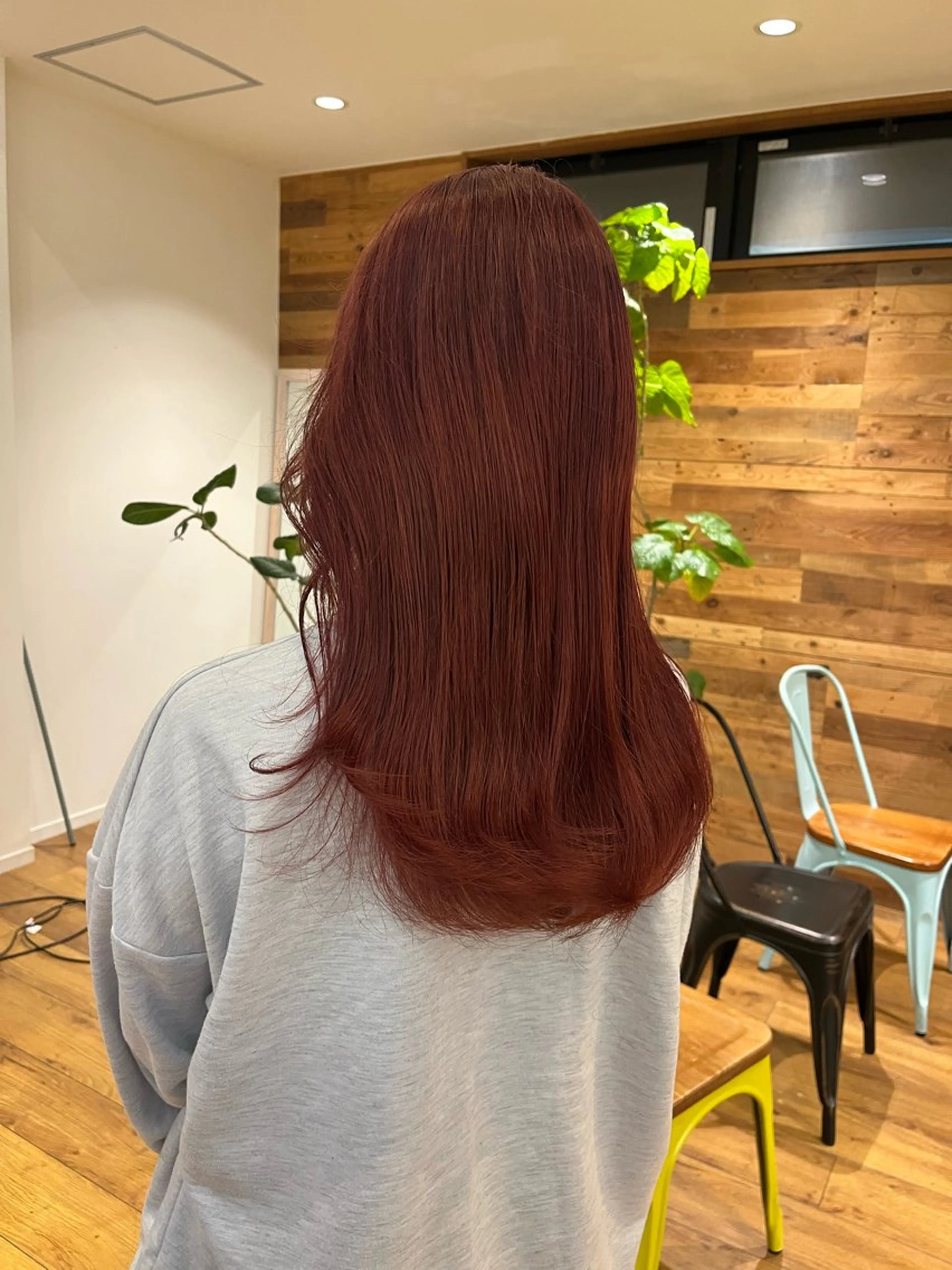 ロング カラー 中村 彩奈のヘアスタイル
