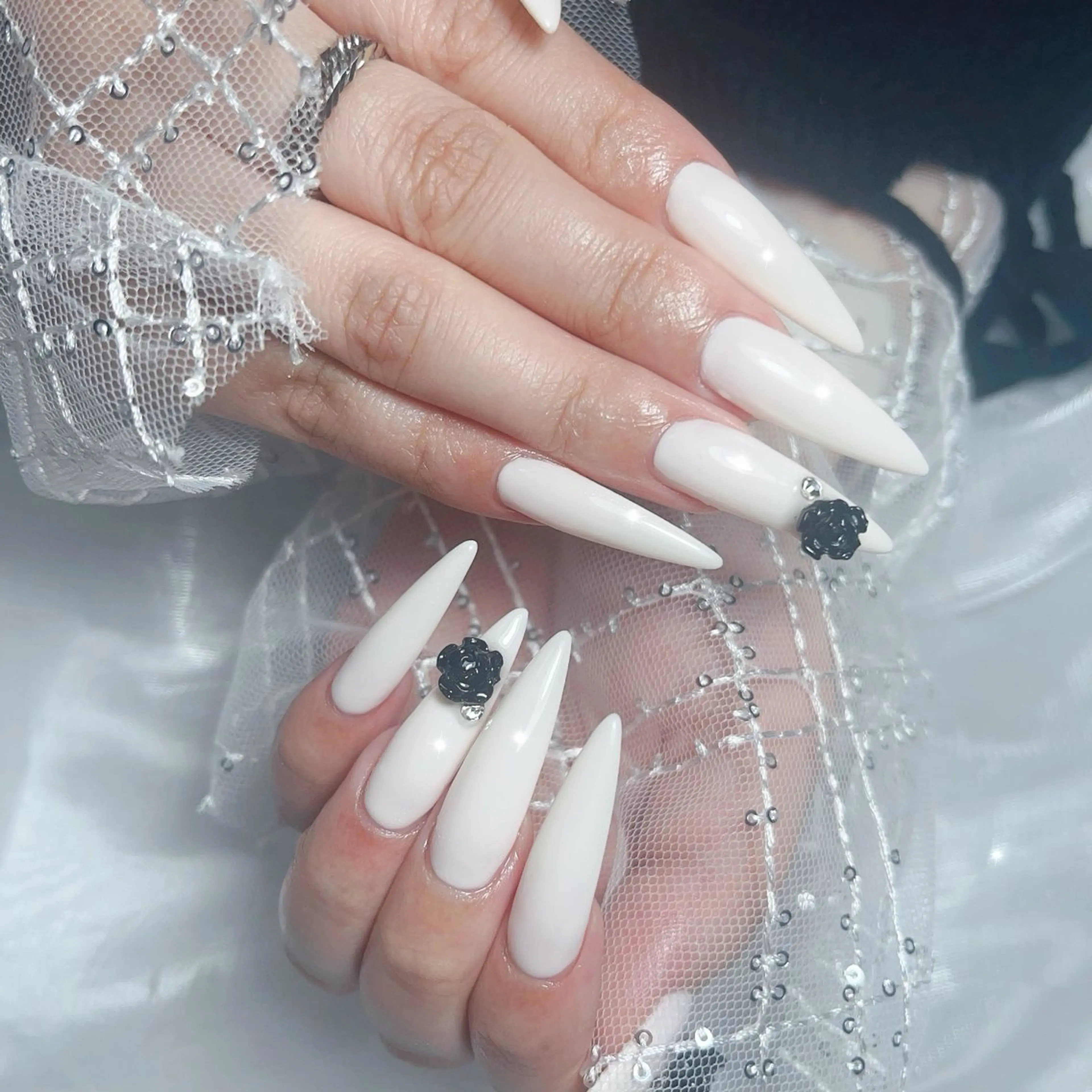 ネイル オーロラネイル クリアネイル フラッシュネイル ジェルネイル グラデーション ハンドネイル Amee Nail Salonのネイルデザイン