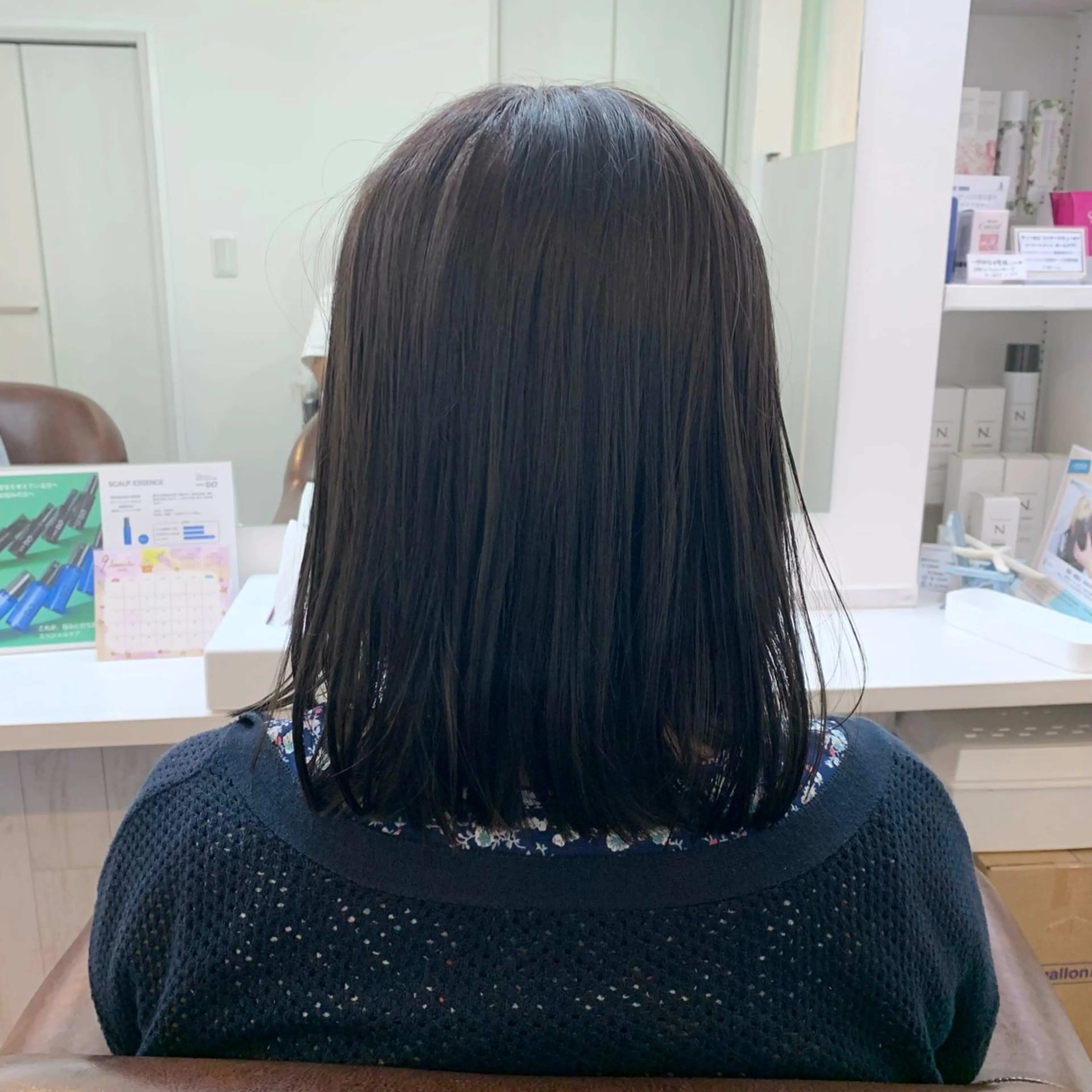 ミディアム カラー アッシュ カット ヘアカラー トリートメント elua kanekoのマツエク・マツパデザイン