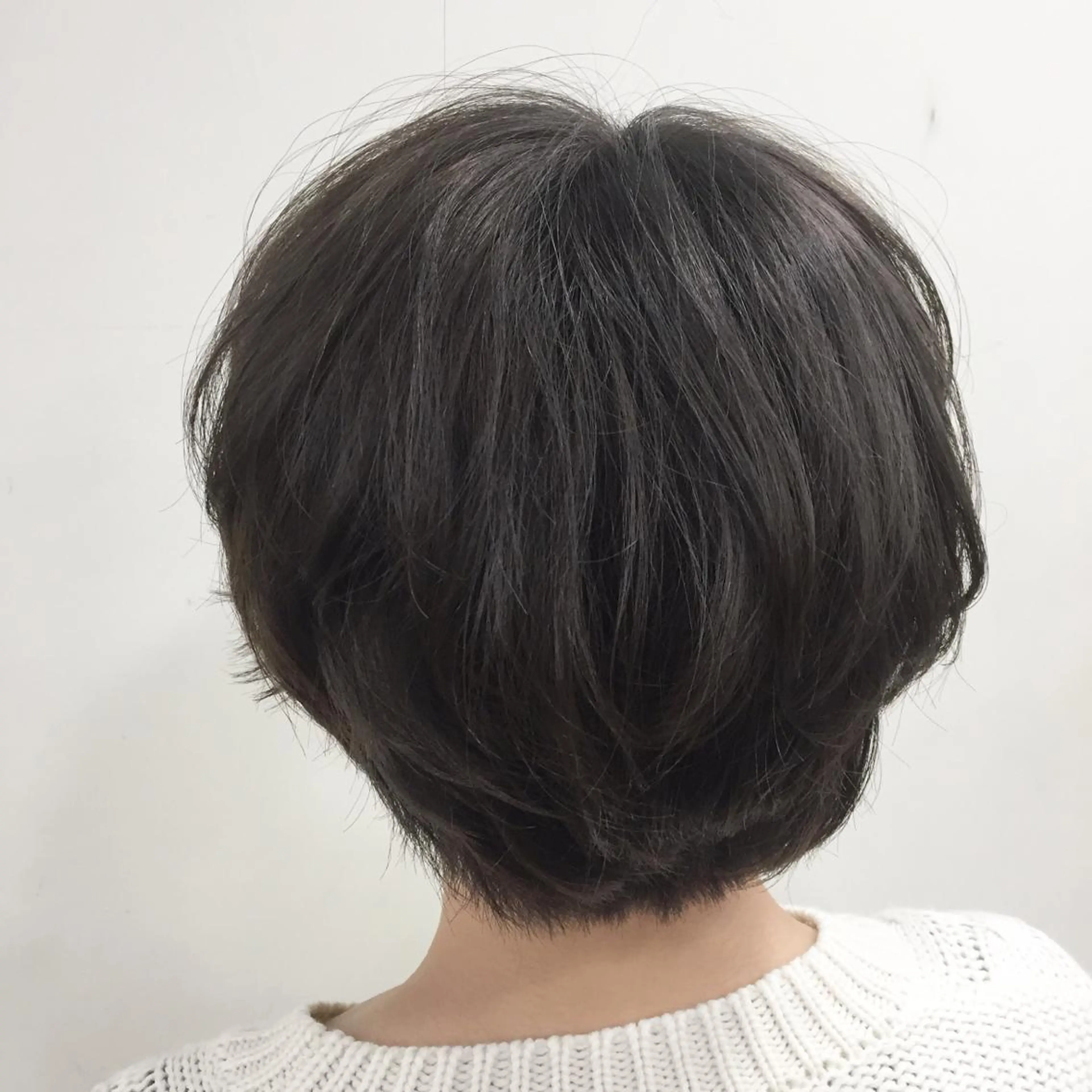 ショート カラー ダークグレー ダークグレージュ グレージュ 🌛ダブルカラー 🌜SAYAKAのヘアスタイル