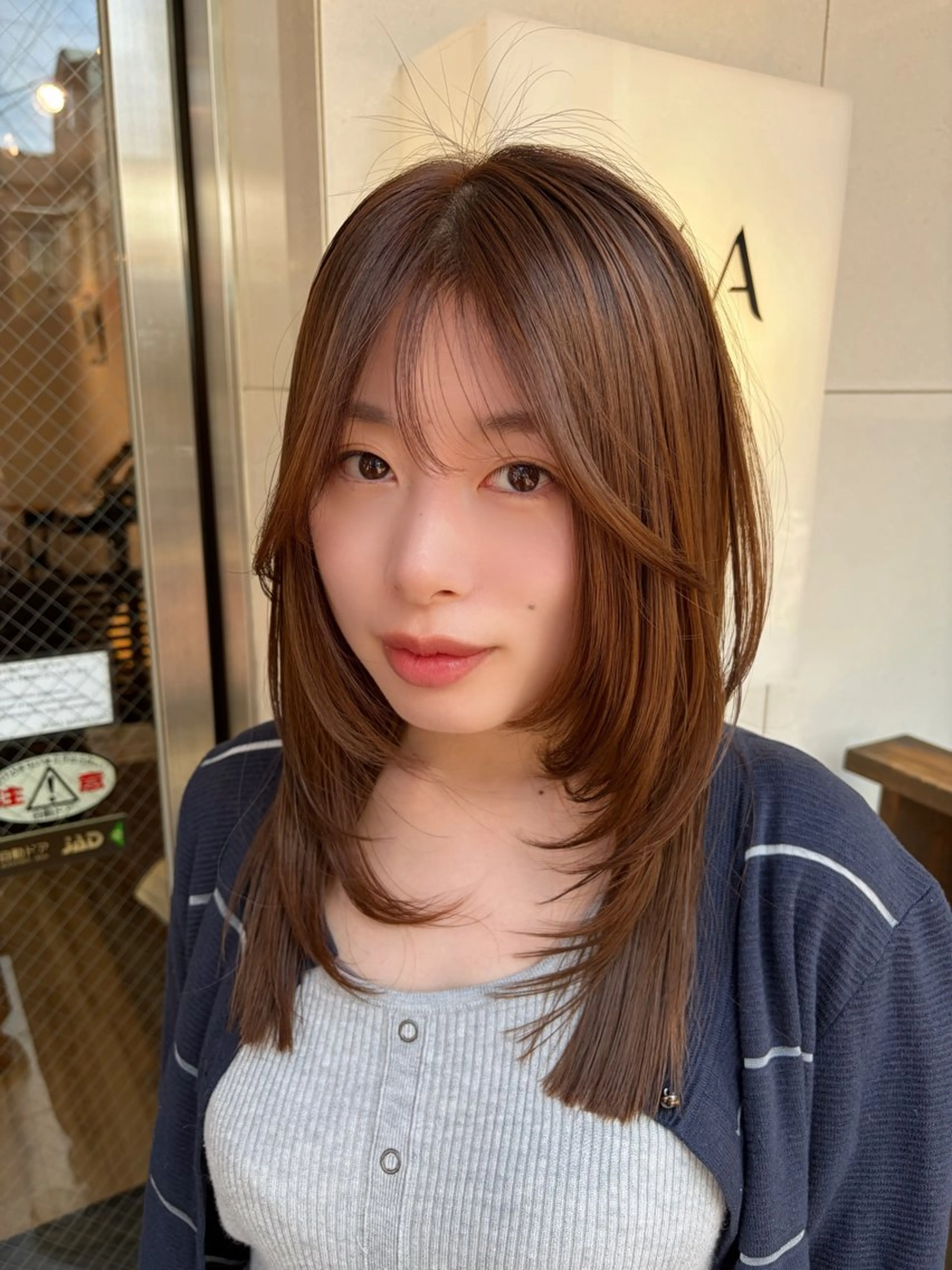 ミディアム ミディアムレイヤー レイヤーカット カット ヘアカラー トリートメント WAWA miu🌷のヘアスタイル