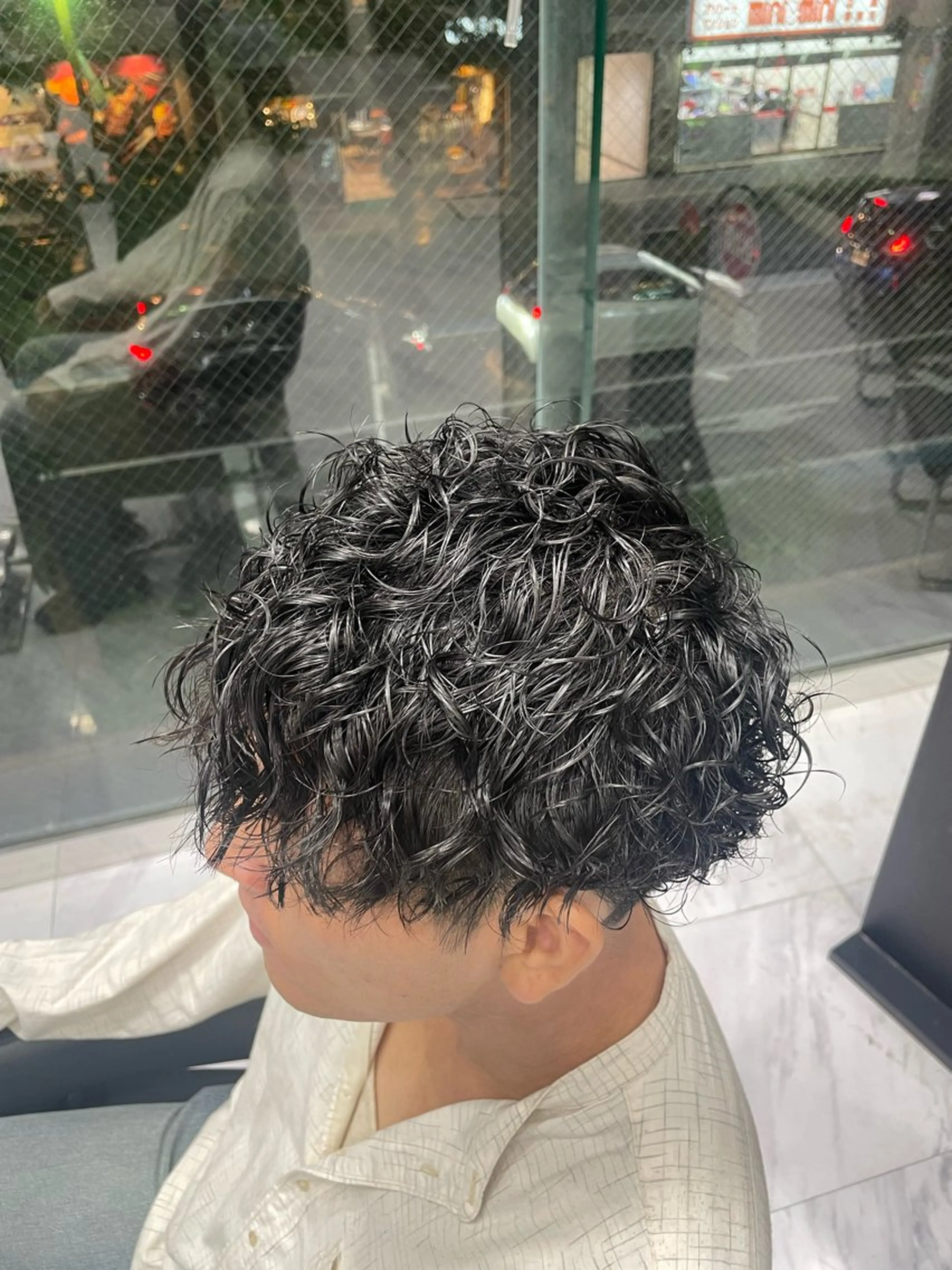 ショート パーマ メンズ メンズパーマ デート スパイラルパーマ 🐥くまがい💛 ダブルカラー／パーマのヘアスタイル