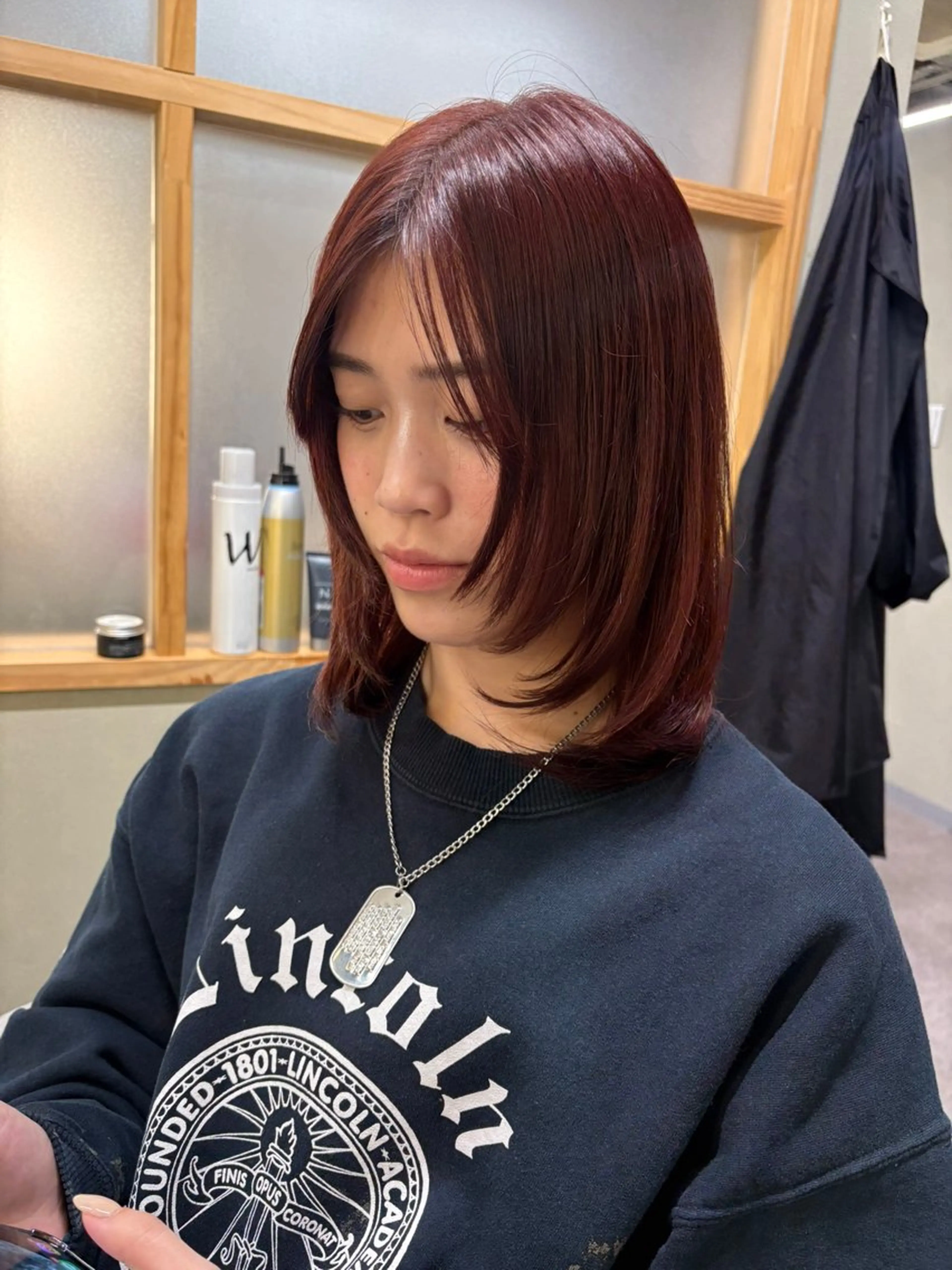 ミディアム レイヤーカット カット ヘアカラー トリートメント 髪質改善カラー&TR 縮毛矯正/弱酸性矯正のヘアスタイル