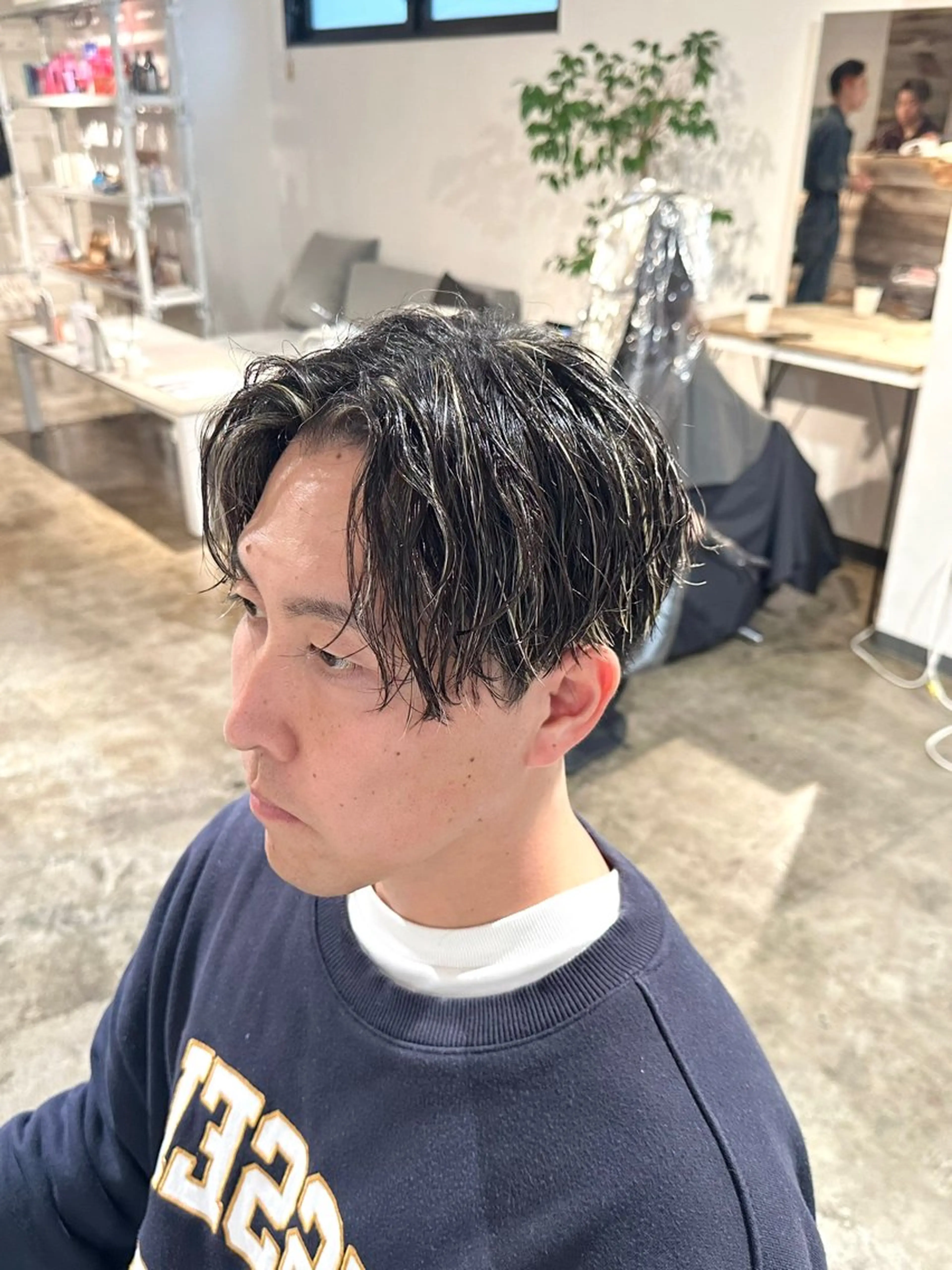 カラー メンズ センターパート メンズハイライト メンズパーマ ハイライトカラー カット ヘアカラー トリートメント 骨格補正施術/メンズ 専門美容師/YUYAのヘアスタイル