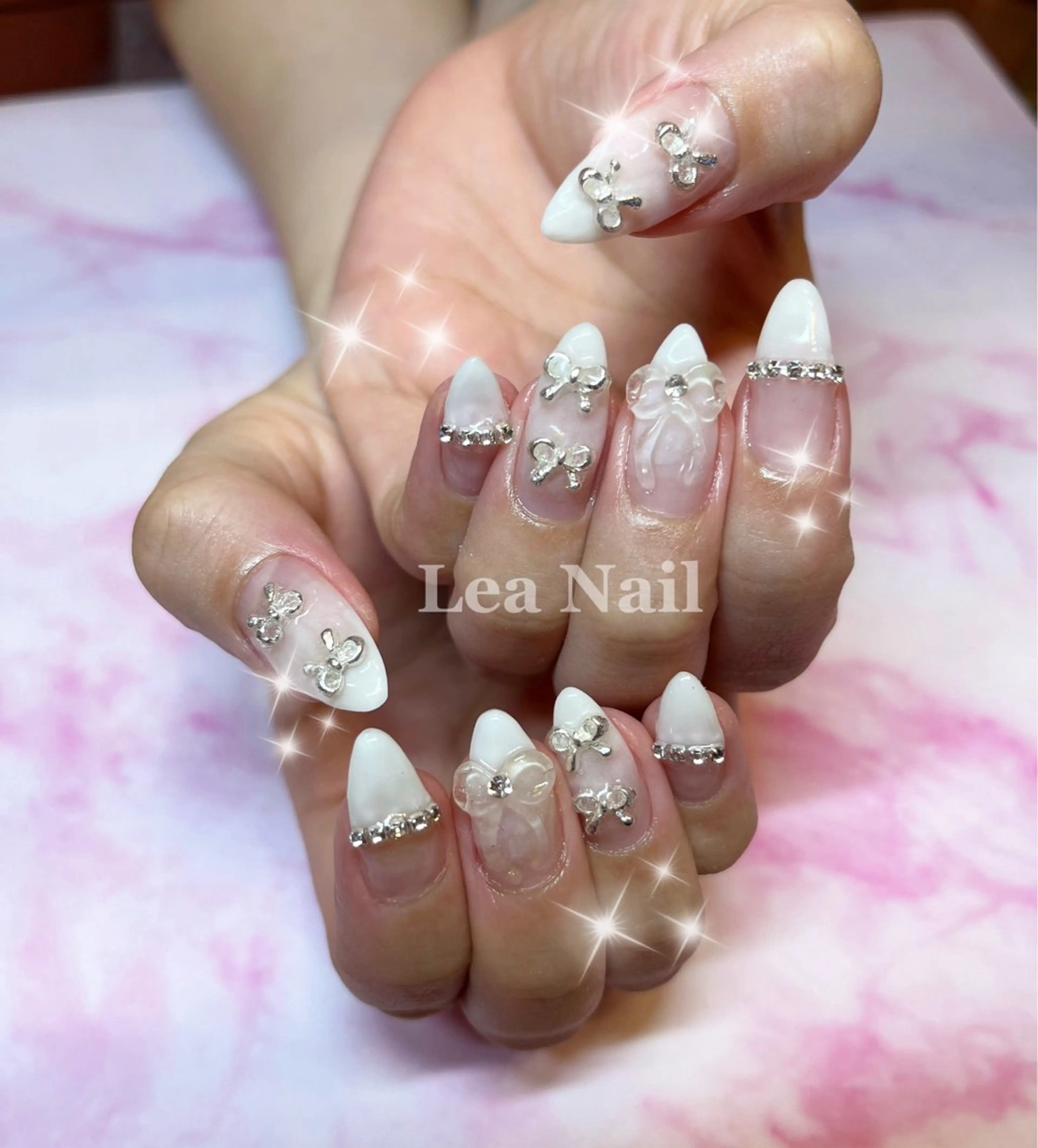ネイル クリアネイル リボン シルバー ハンドネイル Lea Nailのネイルデザイン