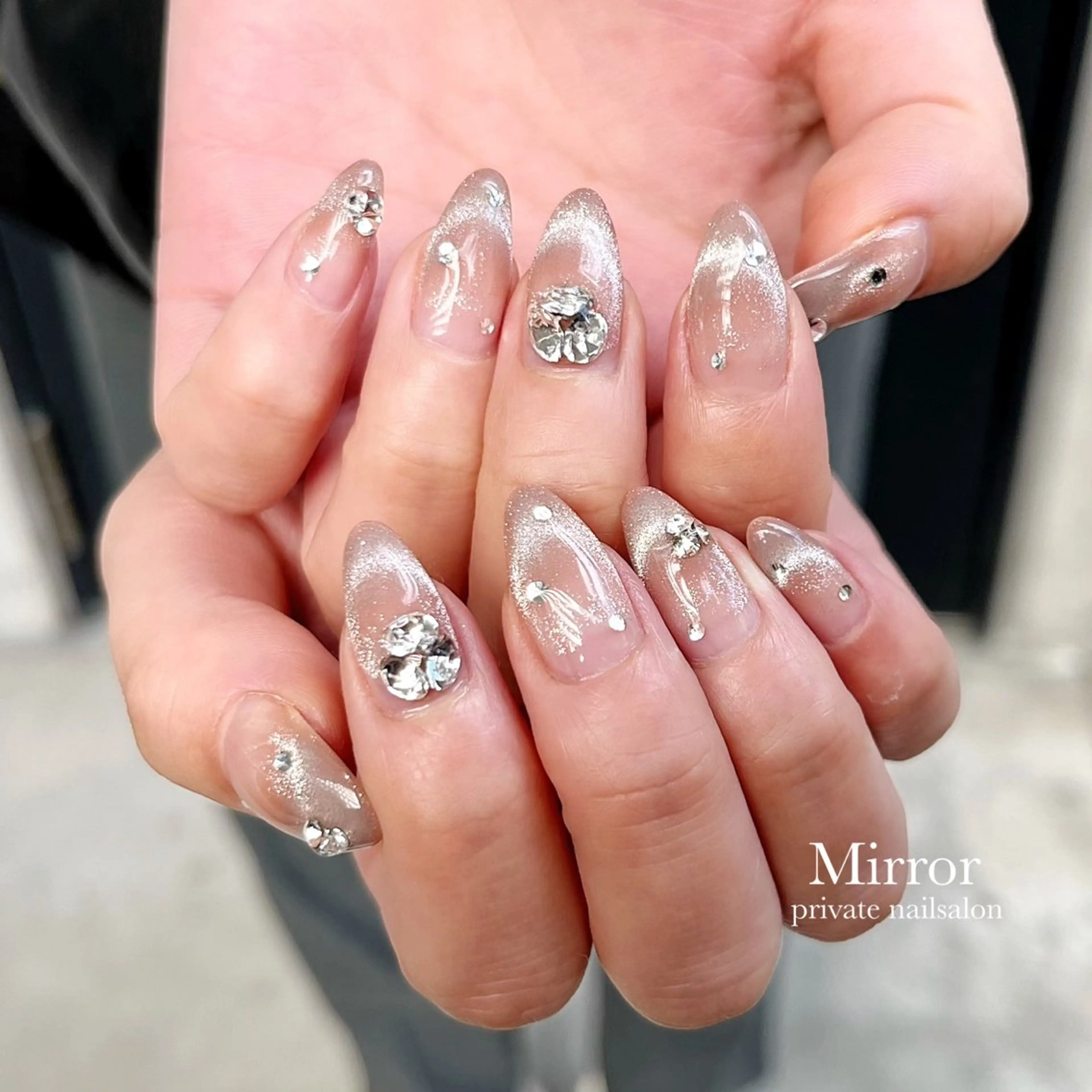 ネイル nailsalon Mirrorのネイルデザイン