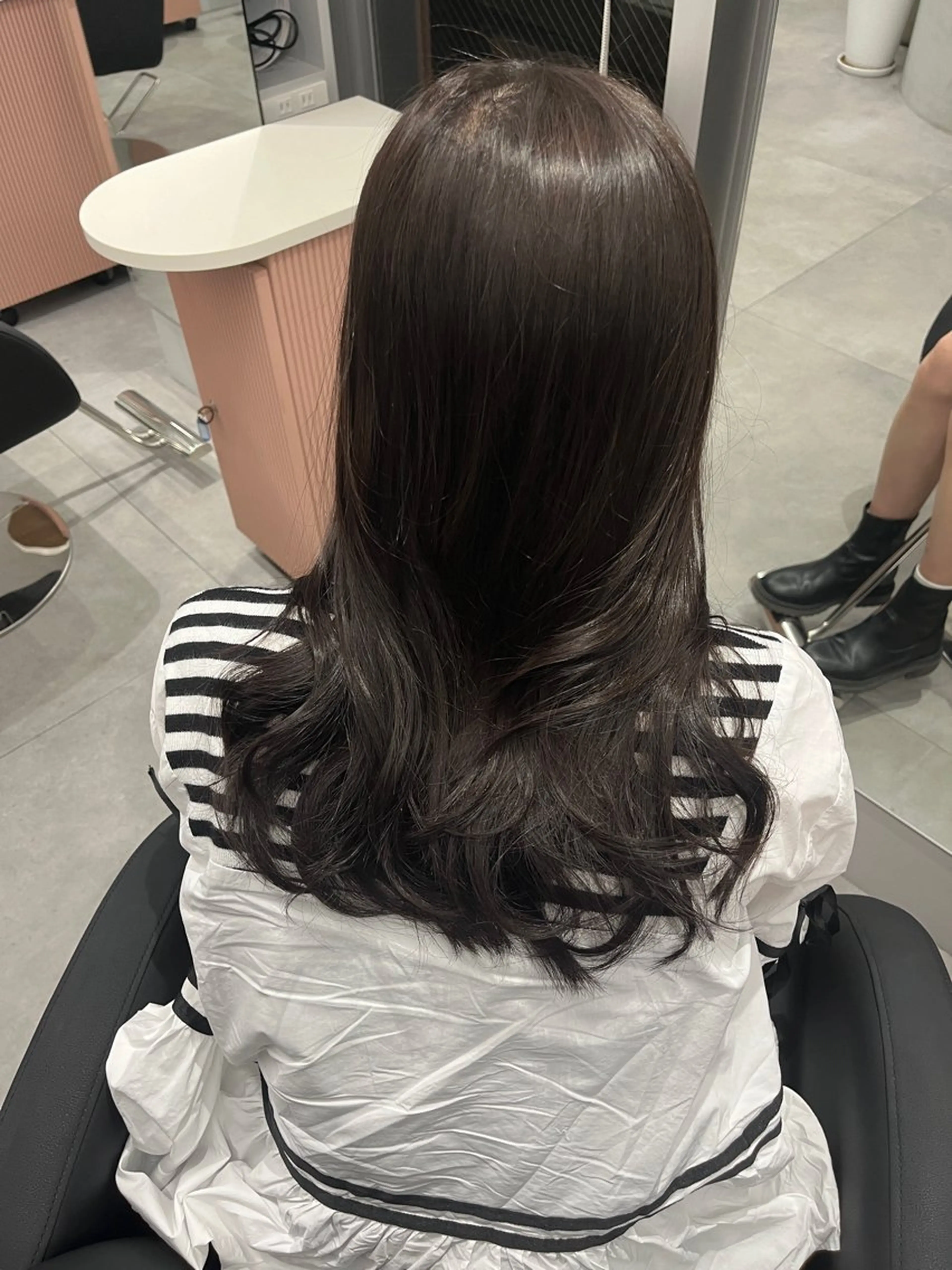 カラー 透明感カラー グレージュ 小川 琉華のヘアスタイル