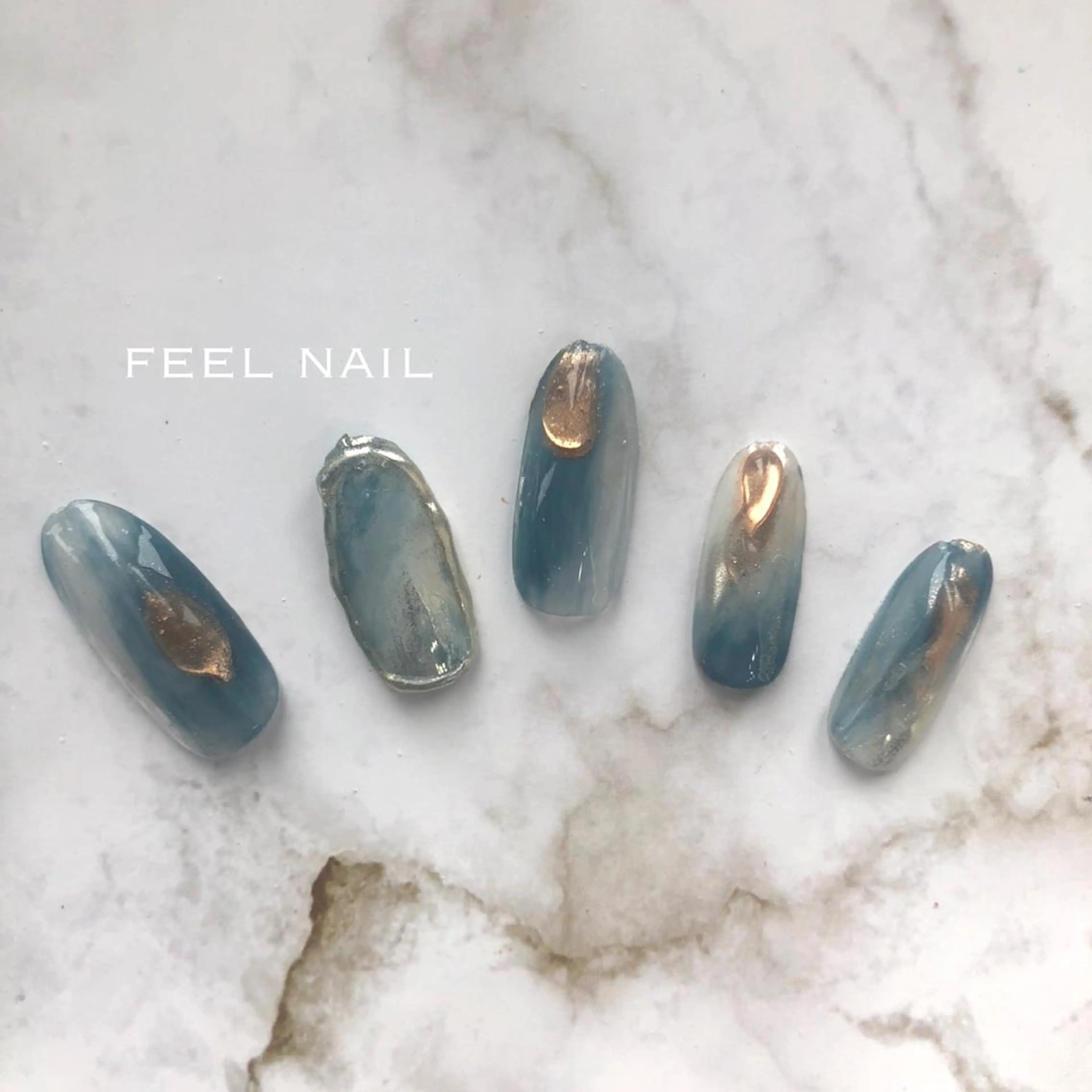 ネイル ブルー ニュアンスネイル 近藤 あみのネイルデザイン