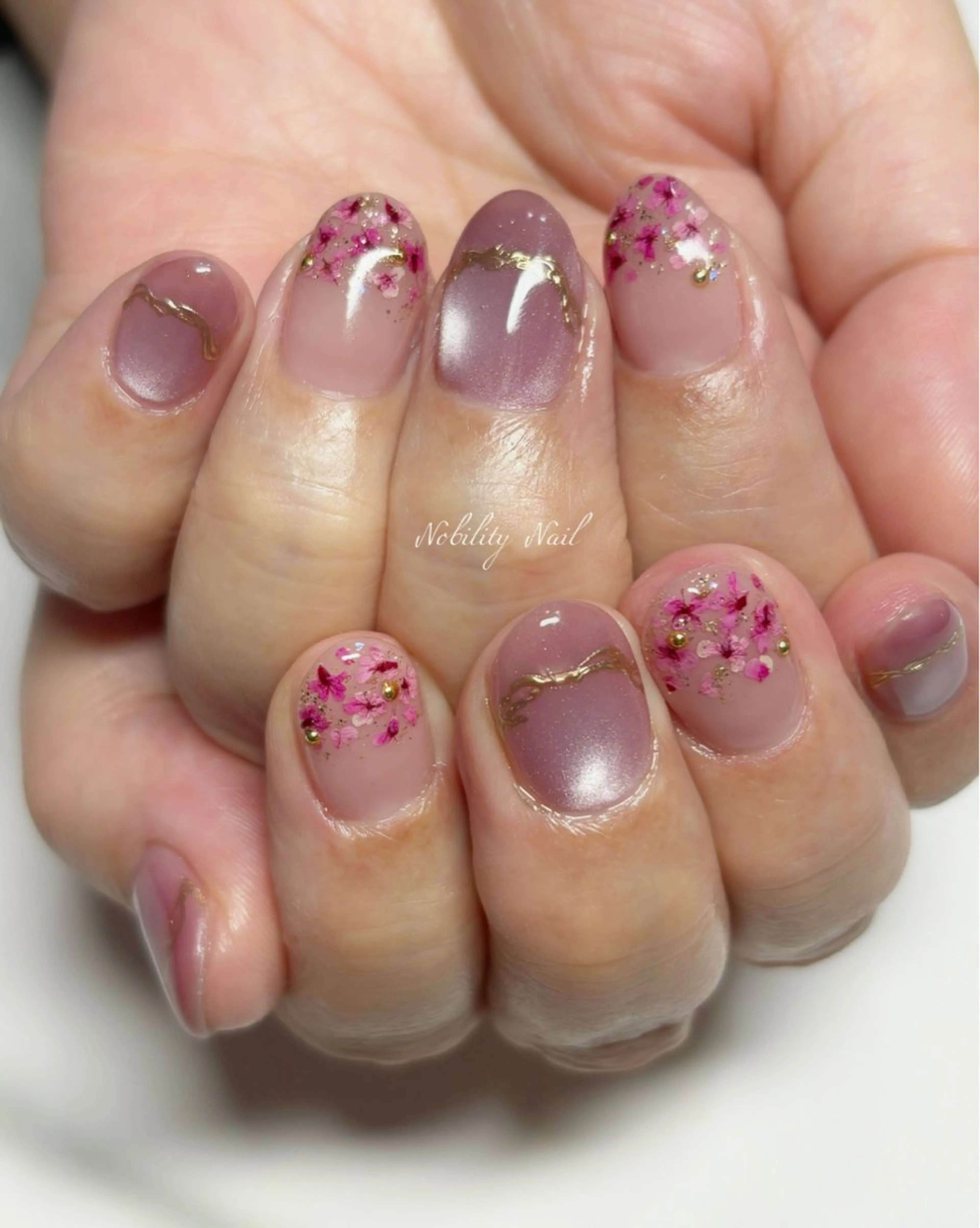 ネイル アートネイル マグネットネイル ミラーネイル ニュアンスネイル ピンク ネイルサロンNobilityNail所属・風口 麻由子のネイルデザイン