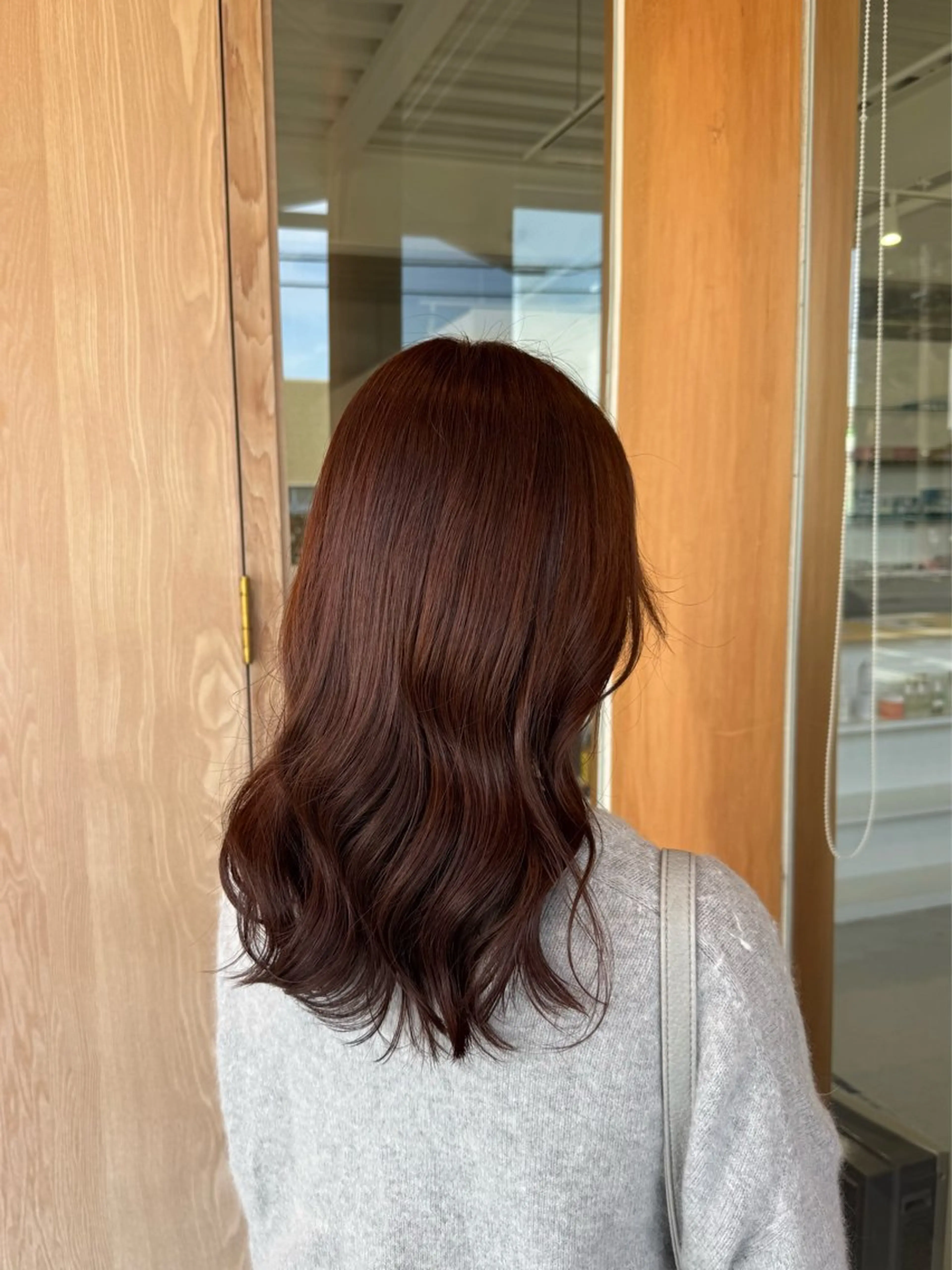 ロング カラー オレンジ 美容室HUE【ヒュー】所属・尾崎 ひなののヘアスタイル