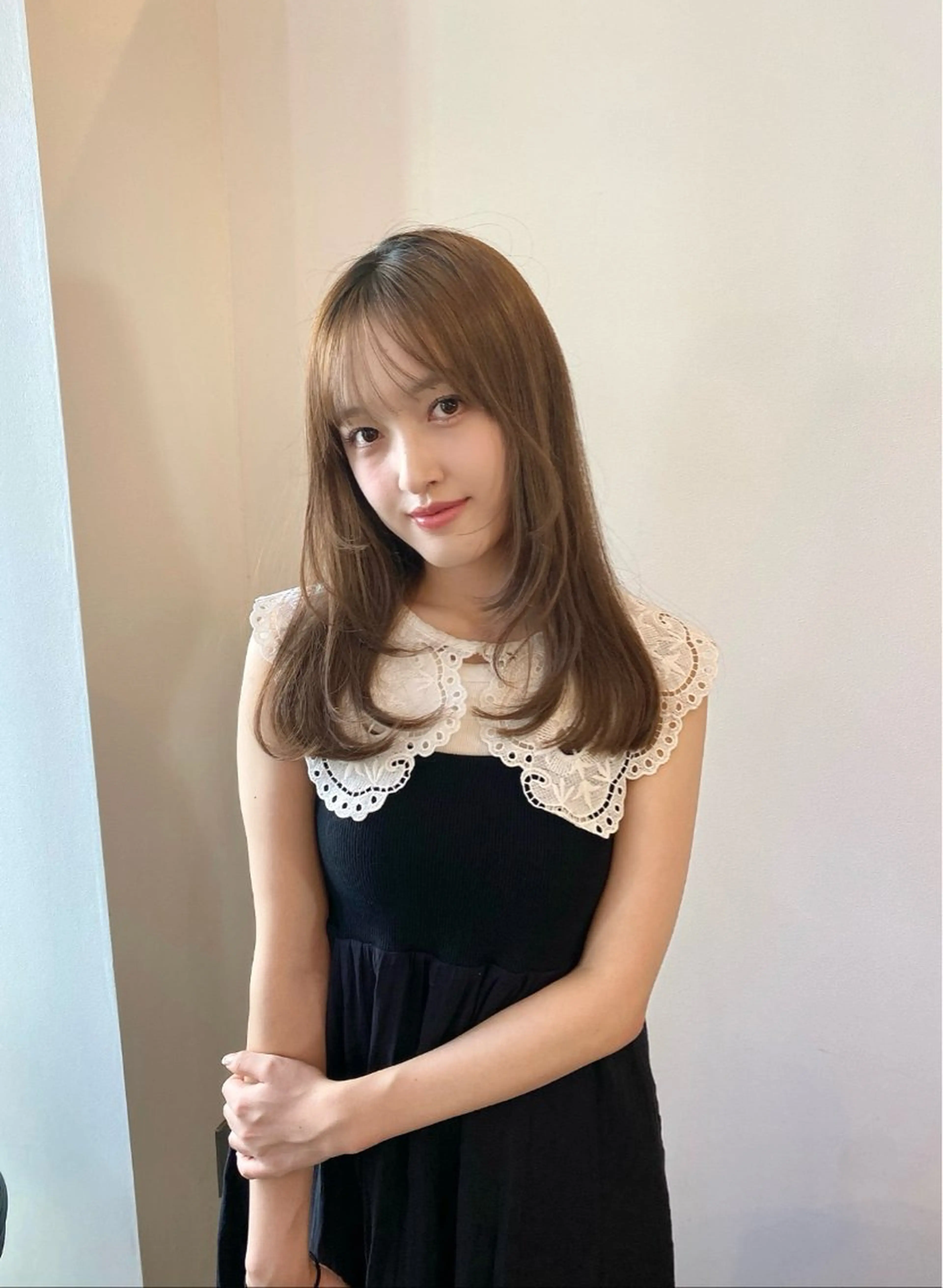 セミロング カラー ヘアアレンジ 透明感カラー グレージュ オレンジ レイヤーカット haruka 🩶のヘアスタイル