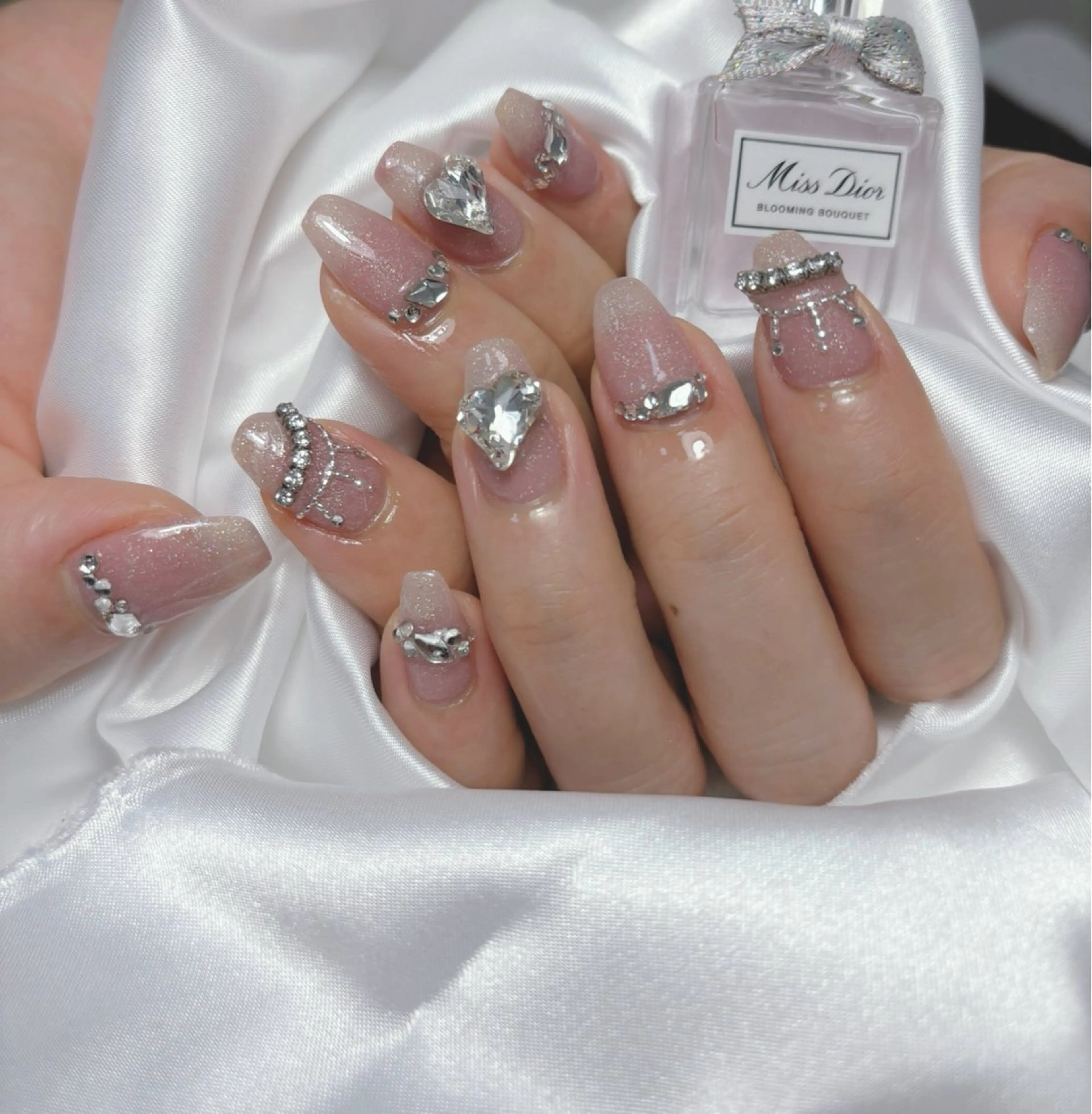 ネイル ハンドネイル STELLA ✩のネイルデザイン