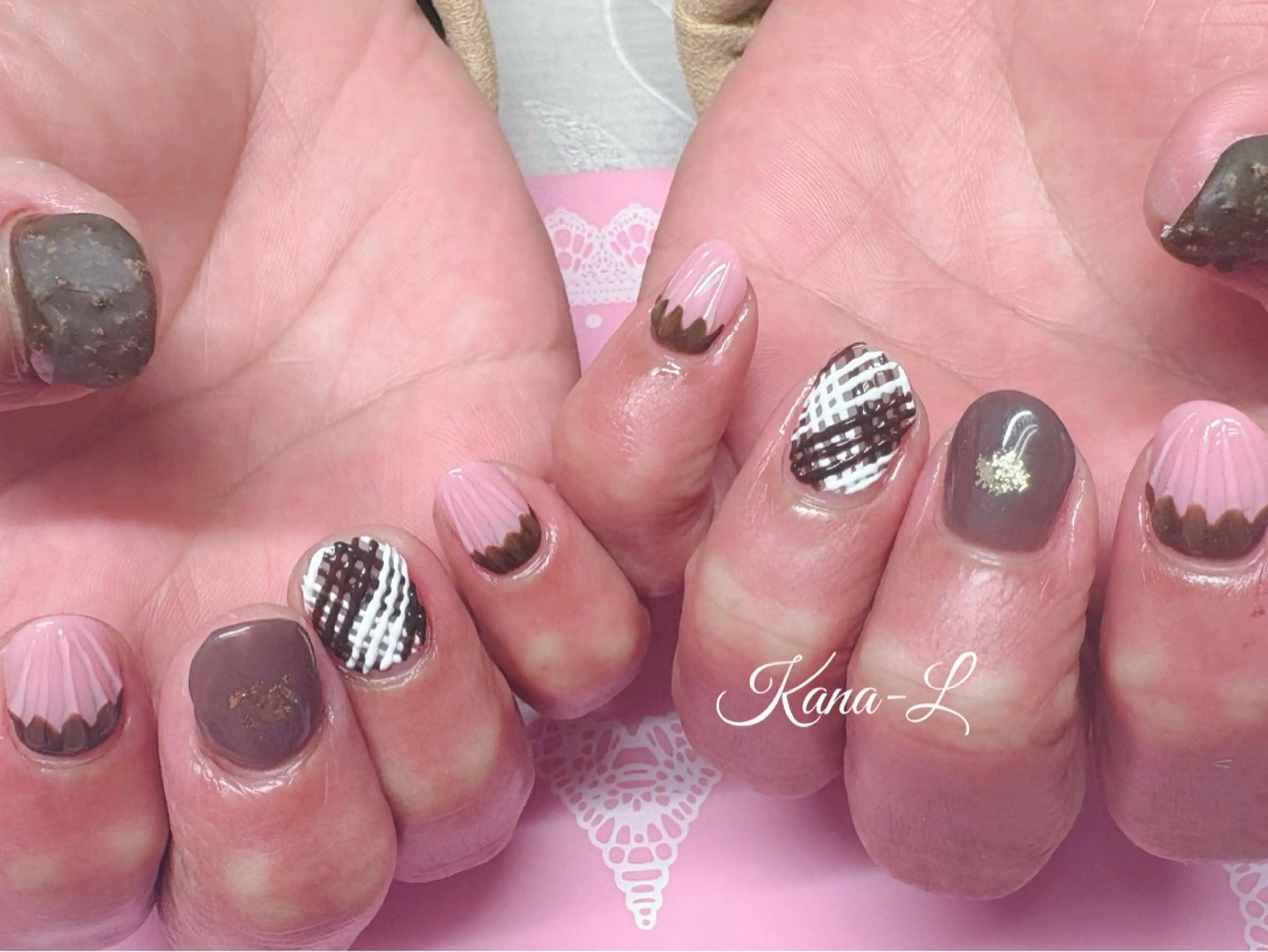 ネイル 芦辺 香奈のネイルデザイン