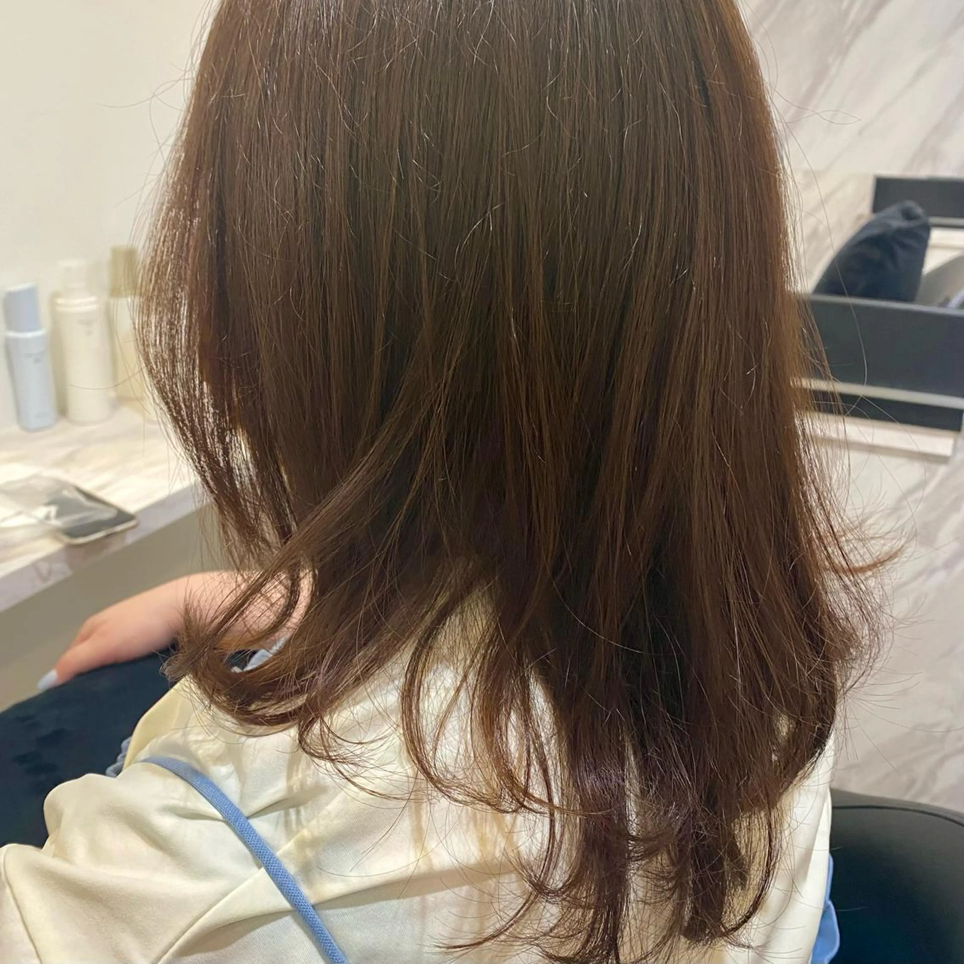 セミロング レイヤーカット HAIR DESIGN  SEABELLE所属・さかい ゆかりのヘアスタイル