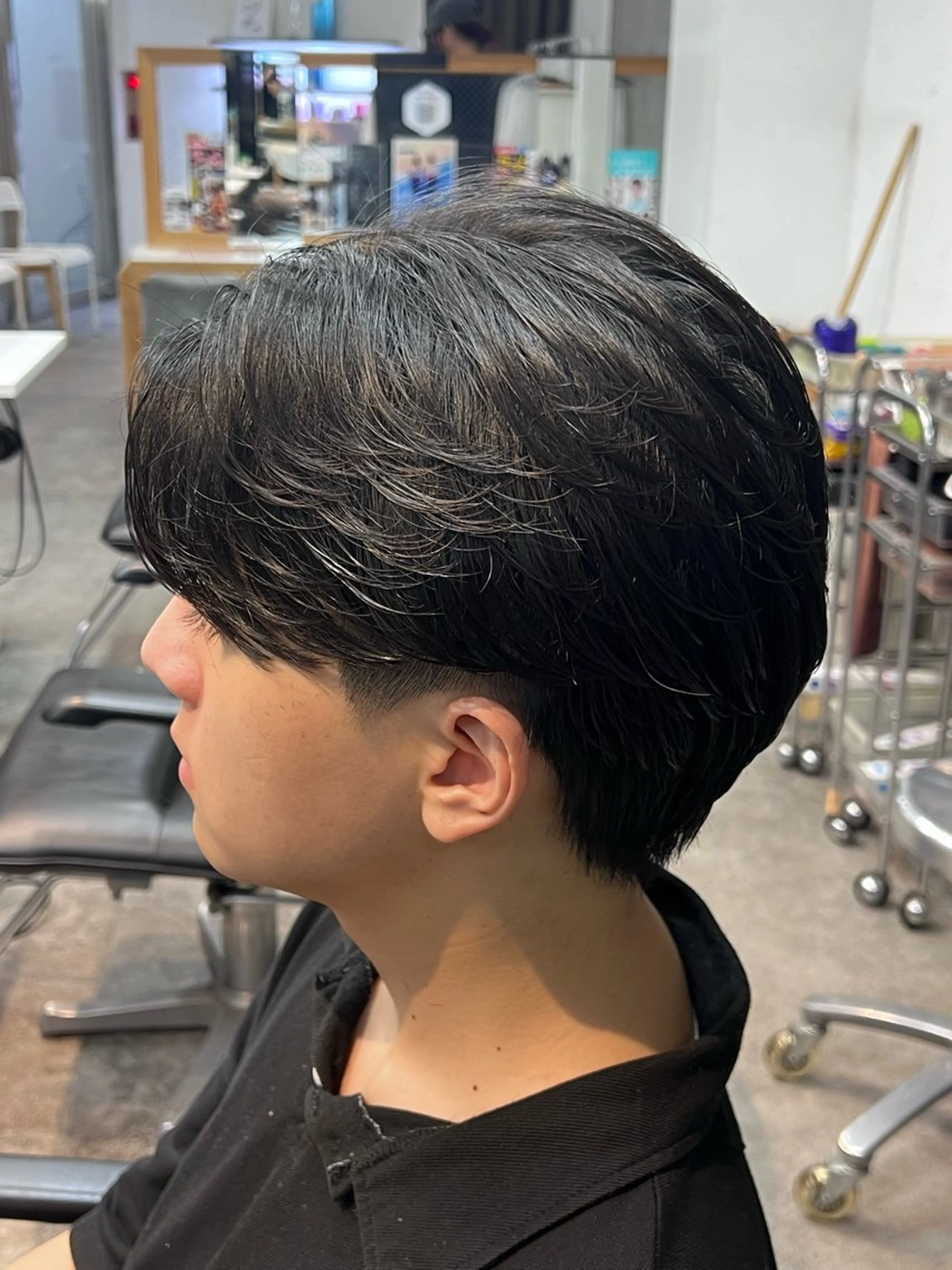 パーマ メンズ センターパート フェザーパーマ メンズパーマ ニュアンスパーマ 原宿 フェザーパーマ fifth イノウエのヘアスタイル