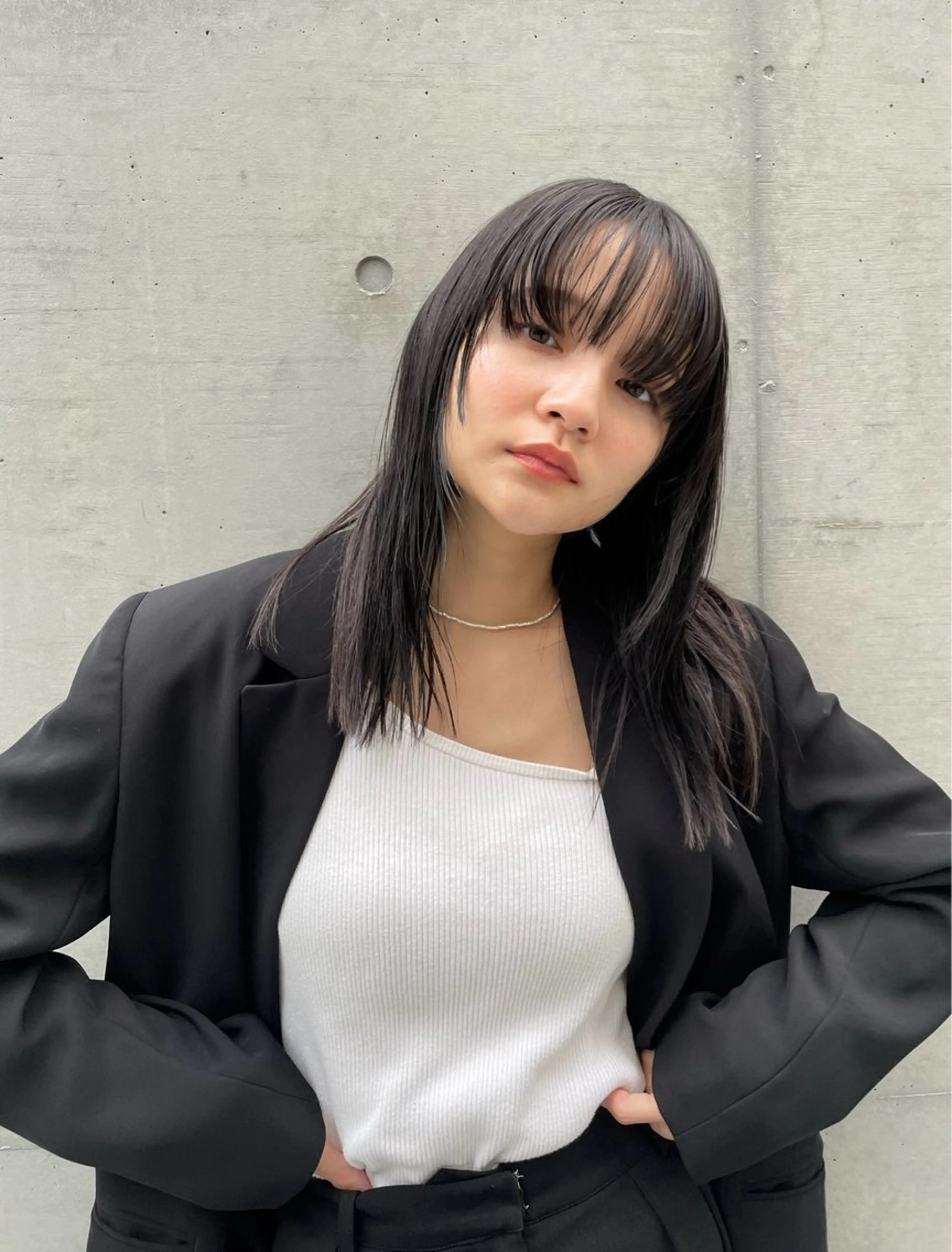 セミロング カラー カット ヘアカラー トリートメント ミルクティー× グレージュMOMOのヘアスタイル