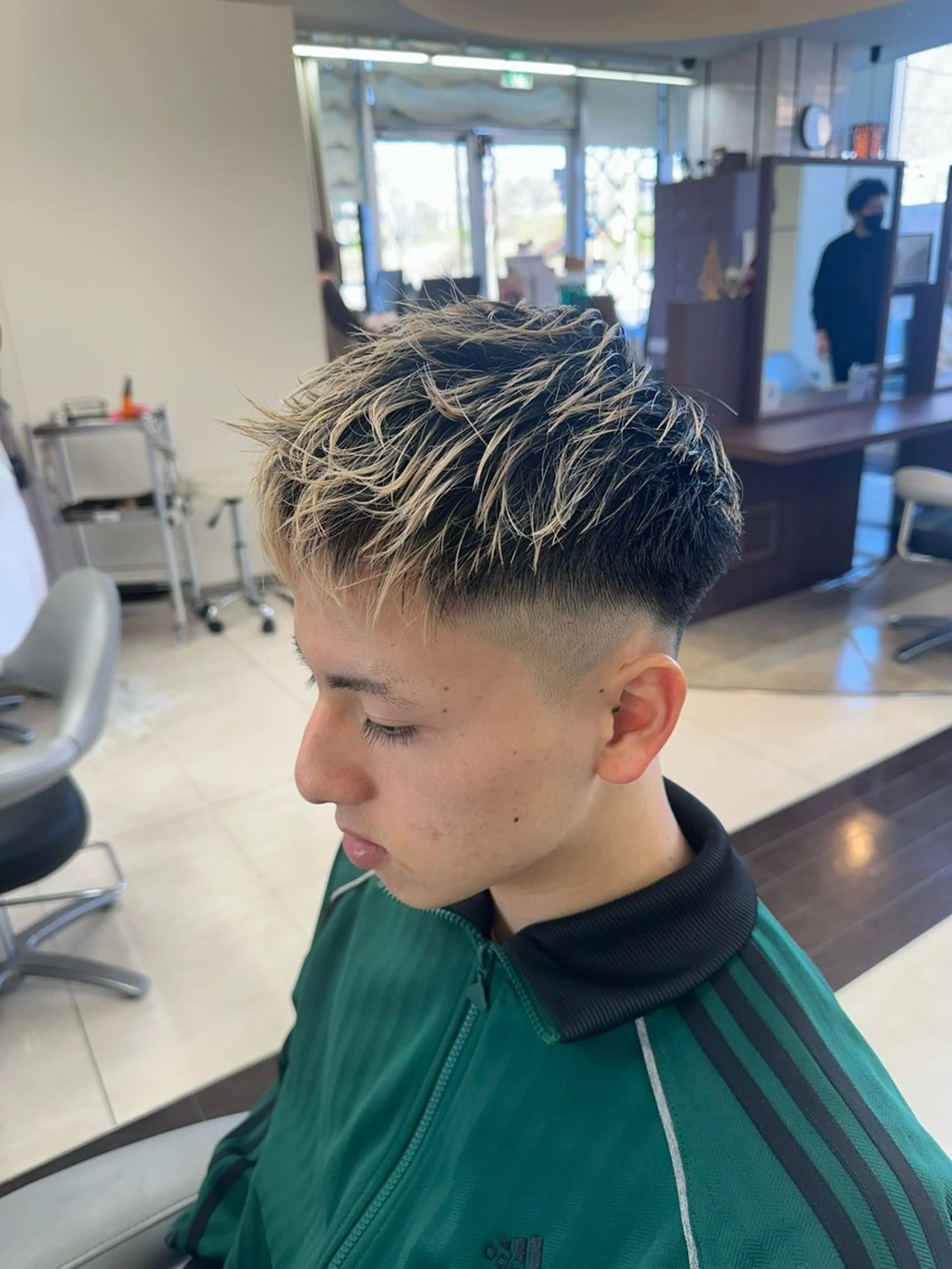 ショート カラー パーマ メンズ ベージュカラー ホワイトベージュ カット ヘアセット 毎月230人担当/ メンズヘア/清和武虎のヘアスタイル