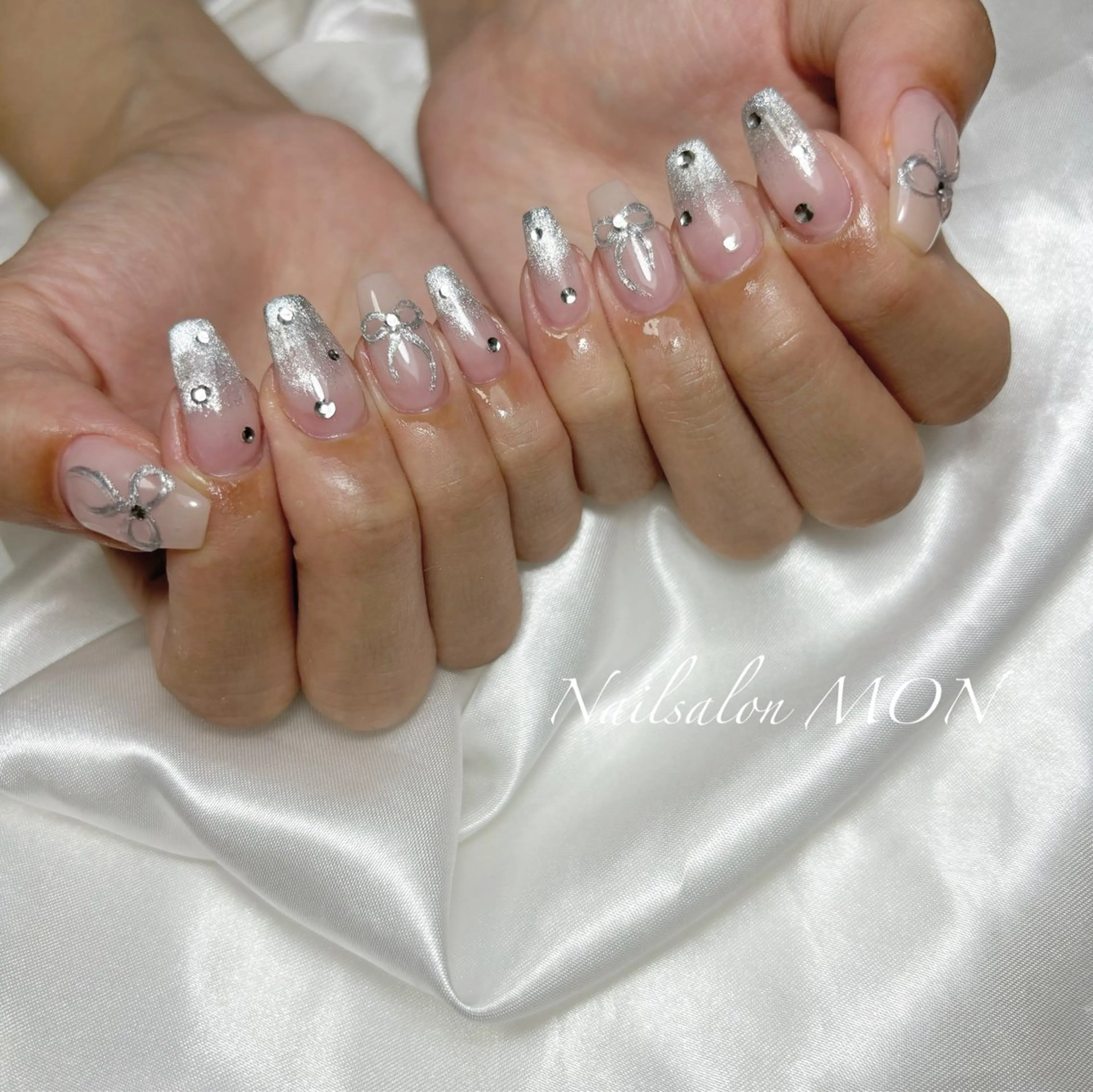 ネイル ストーンネイル ハンドネイル Nailsalon MONのネイルデザイン