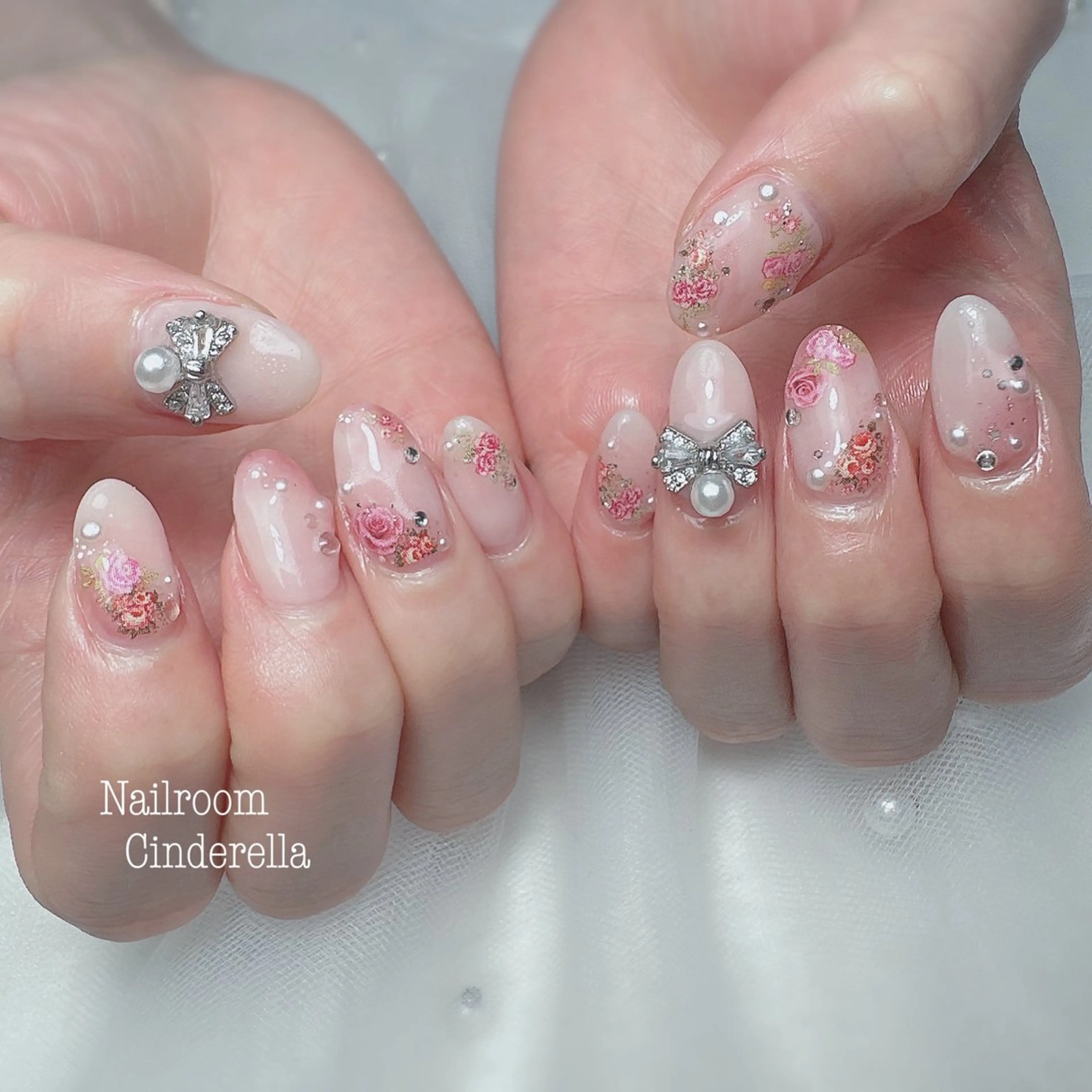 ネイル Nailroom. Cinderellaのネイルデザイン