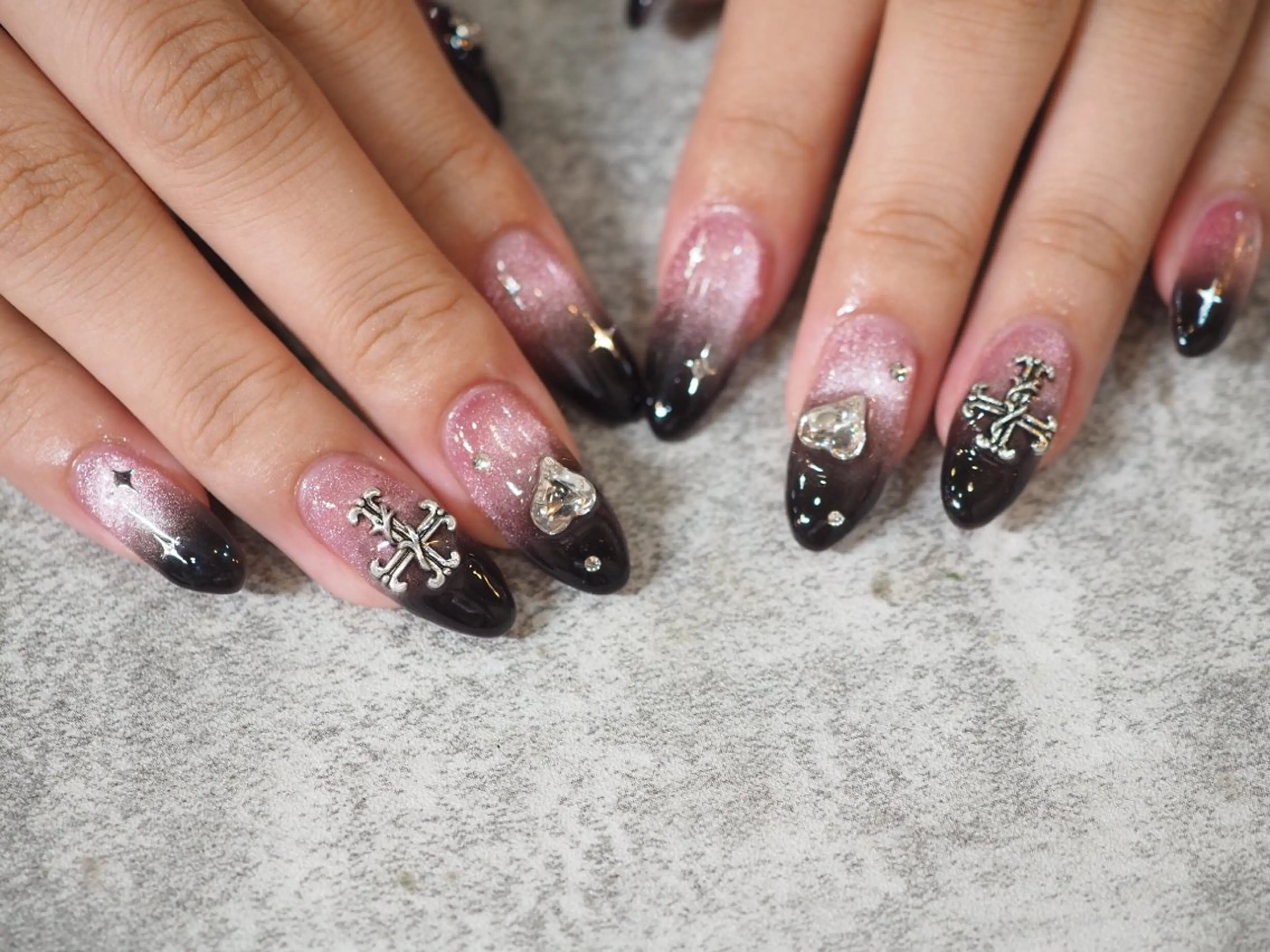 ネイル ピンク ハンドネイル glaNje shioriのネイルデザイン