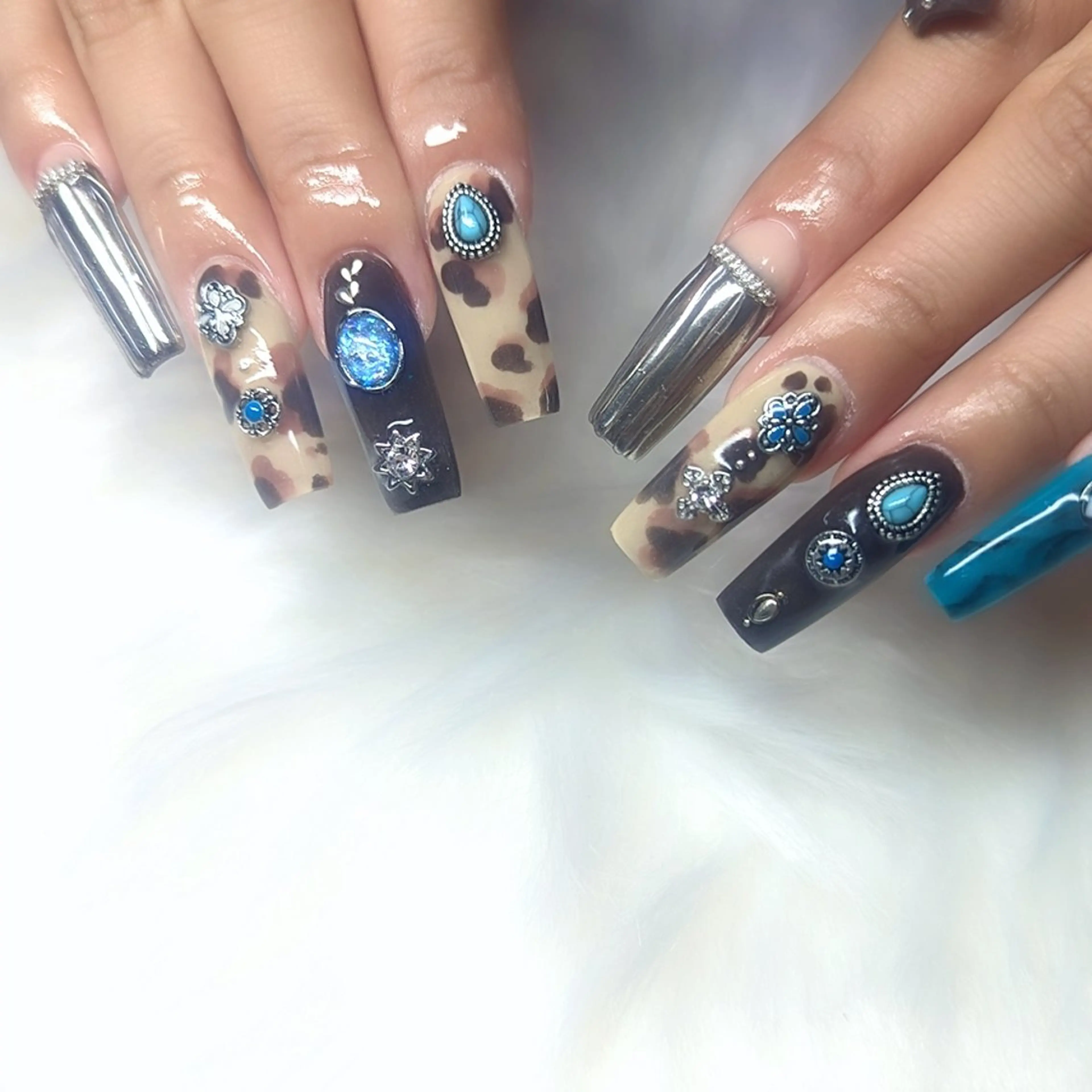 ネイル ハンドネイル クロキ 。のネイルデザイン