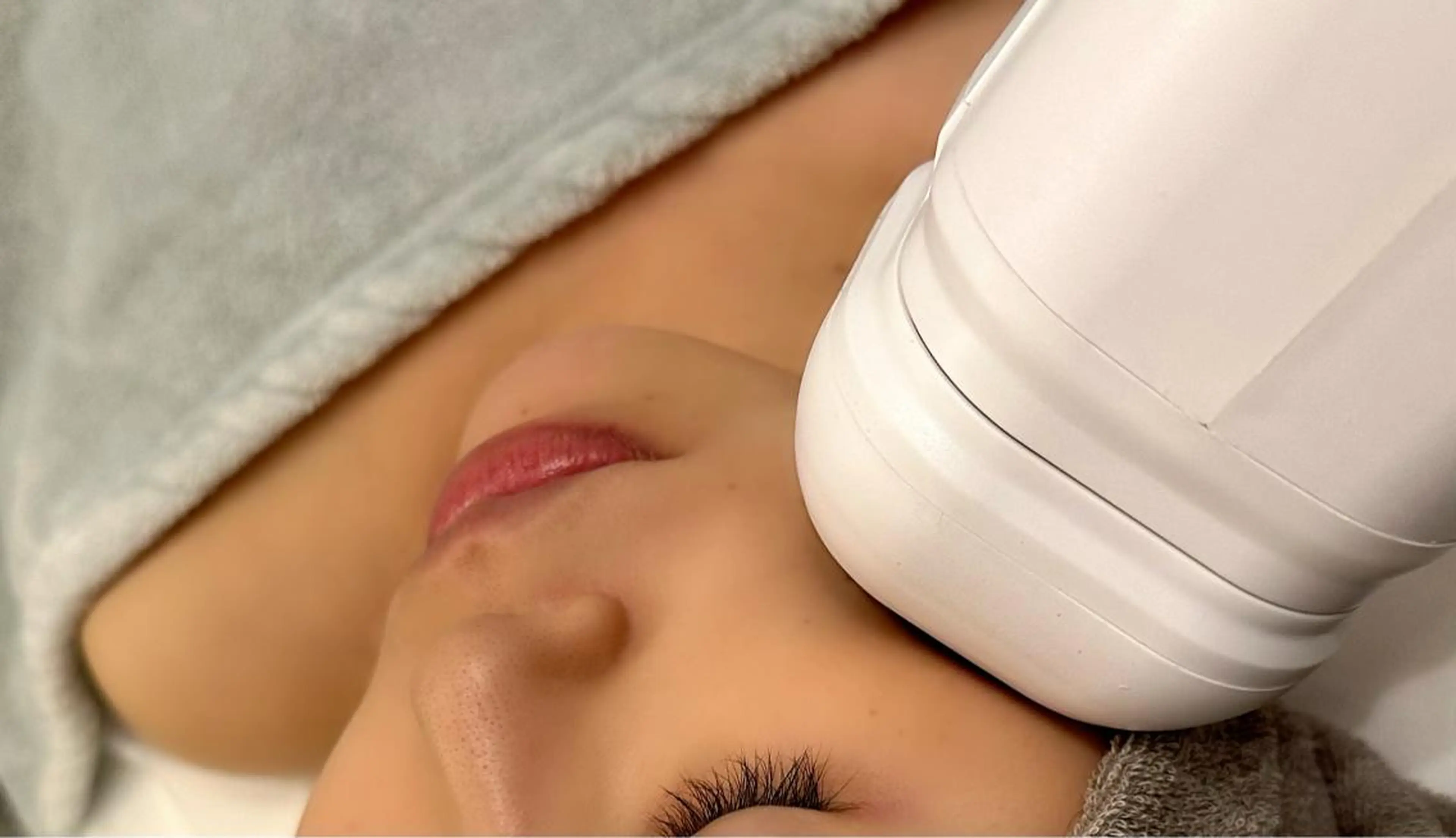 ハイフ&ドライヘッドスパ　SLIVIA所属・SLIVIA 毛穴洗浄&ヘッドスパのエステ・リラクイメージ