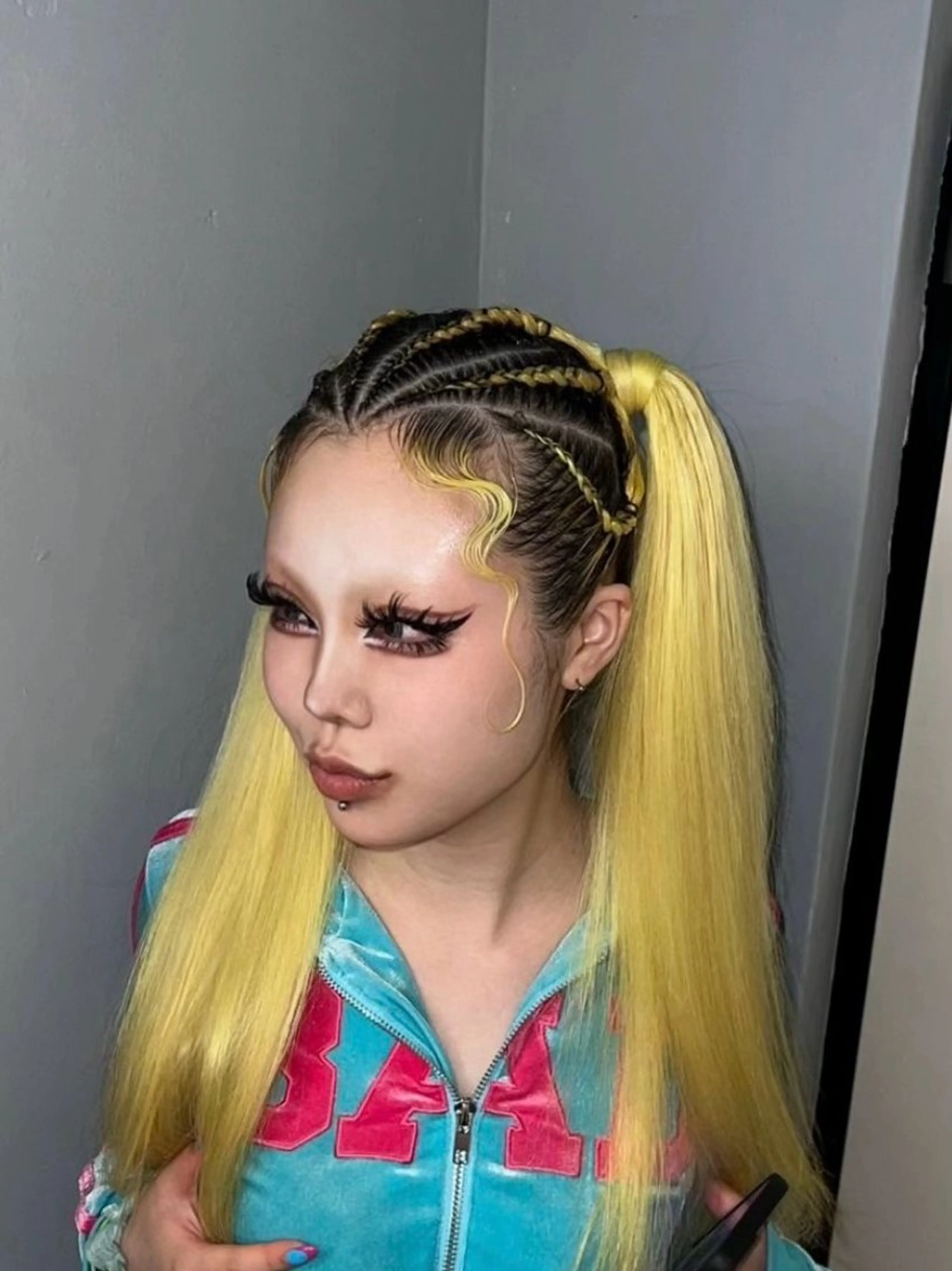 ヘアアレンジ ヘアセット 個性的カラー ☆≡ねねのヘアスタイル