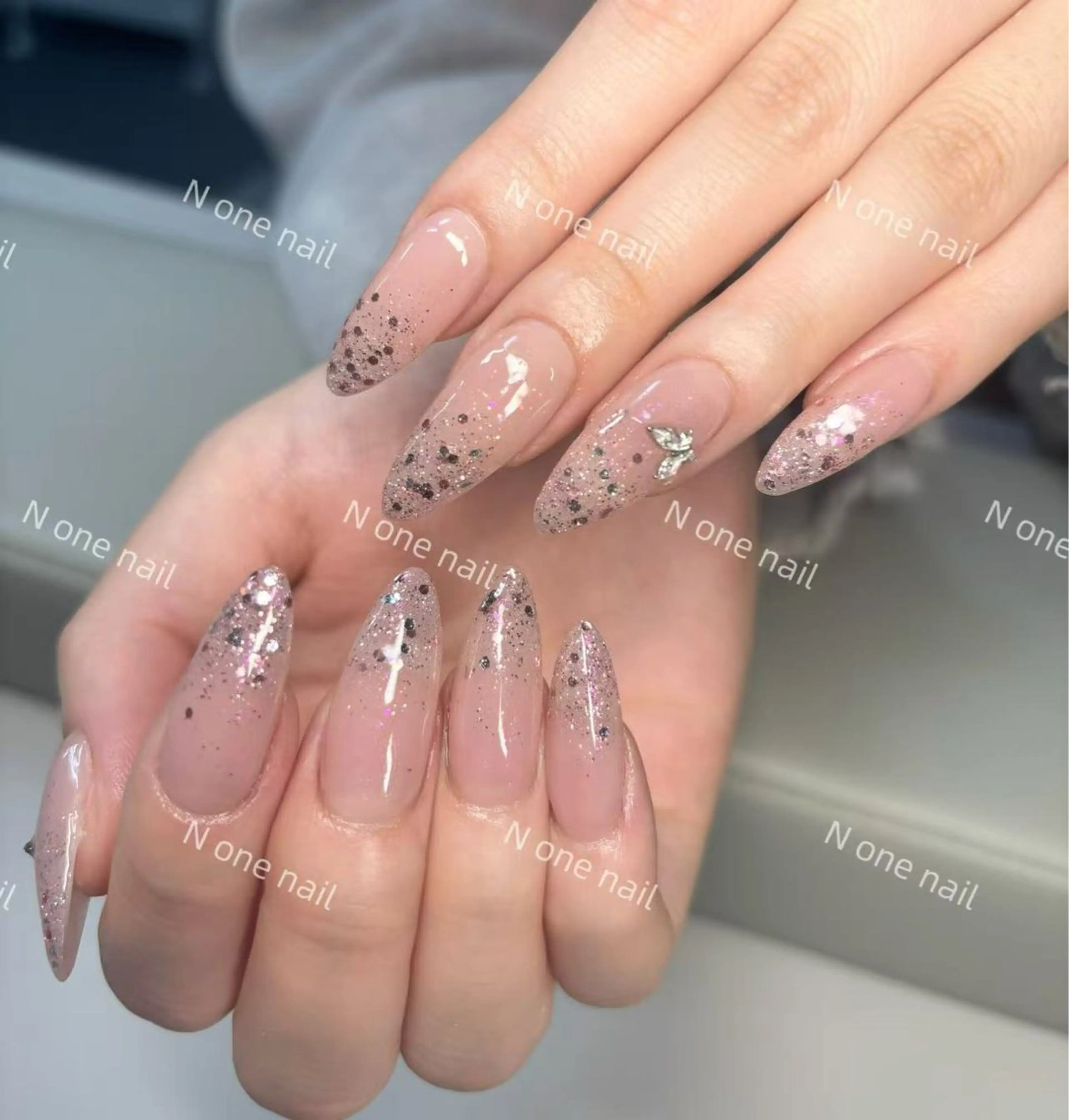 ネイル オーロラネイル フレンチネイル マグネットネイル ミラーネイル オフィスネイル N.one Miya🎀のネイルデザイン