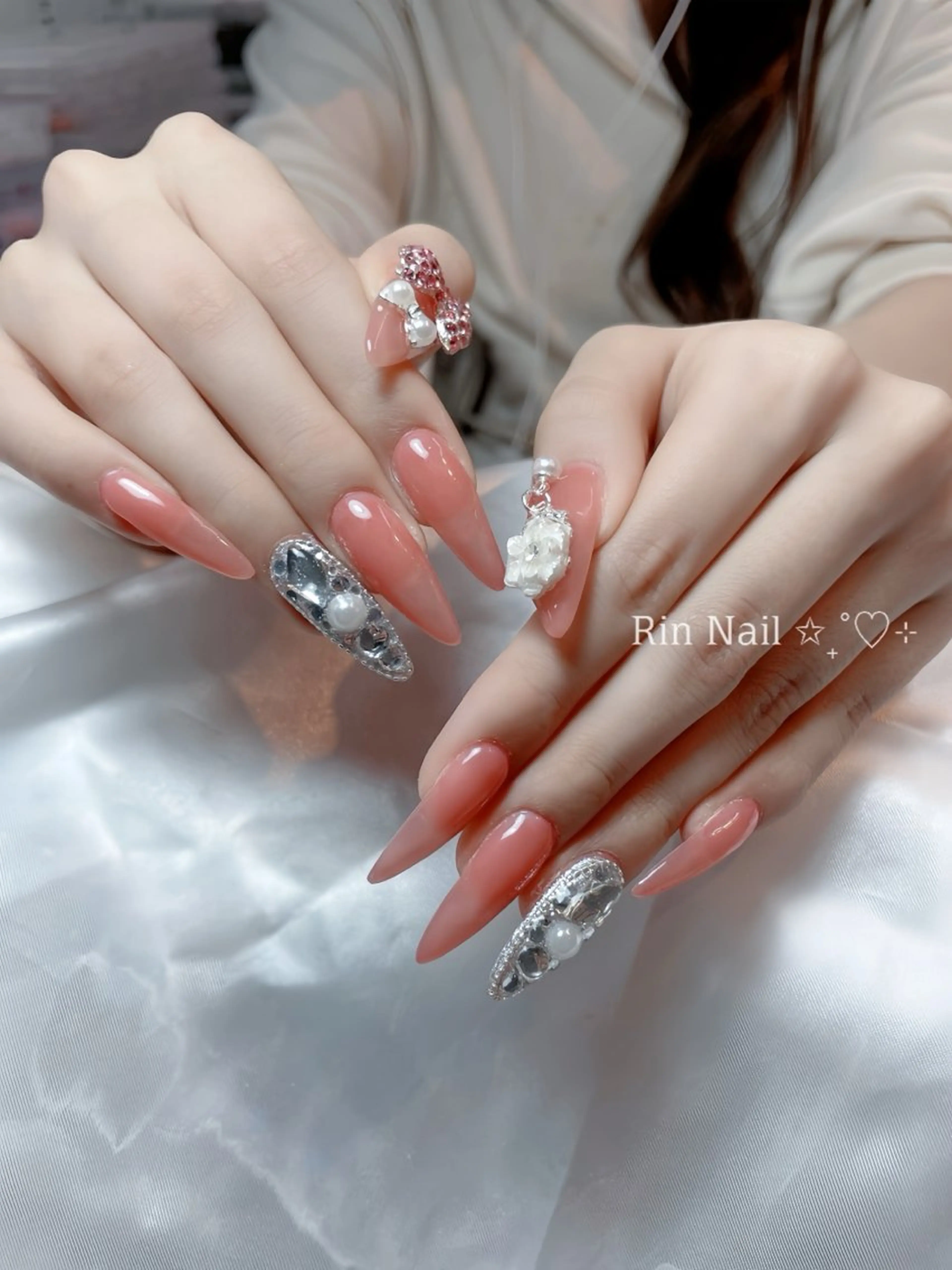 ネイル チークネイル フラッシュネイル フラワーネイル フットネイル ジェルネイル ハンドネイル Rin Nail Shinokuboのネイルデザイン