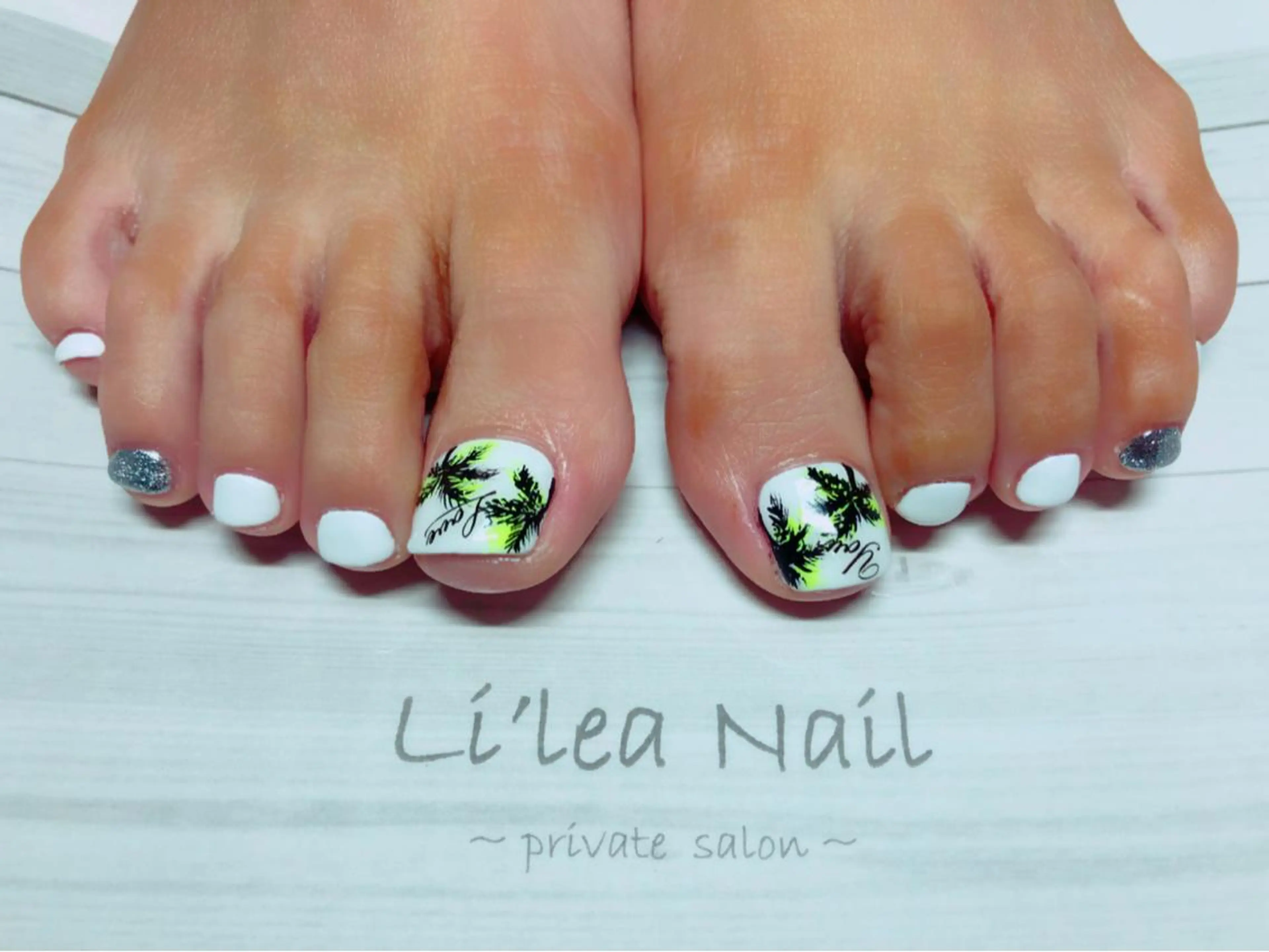 ネイル フットネイル Li'leaNail AINAのネイルデザイン