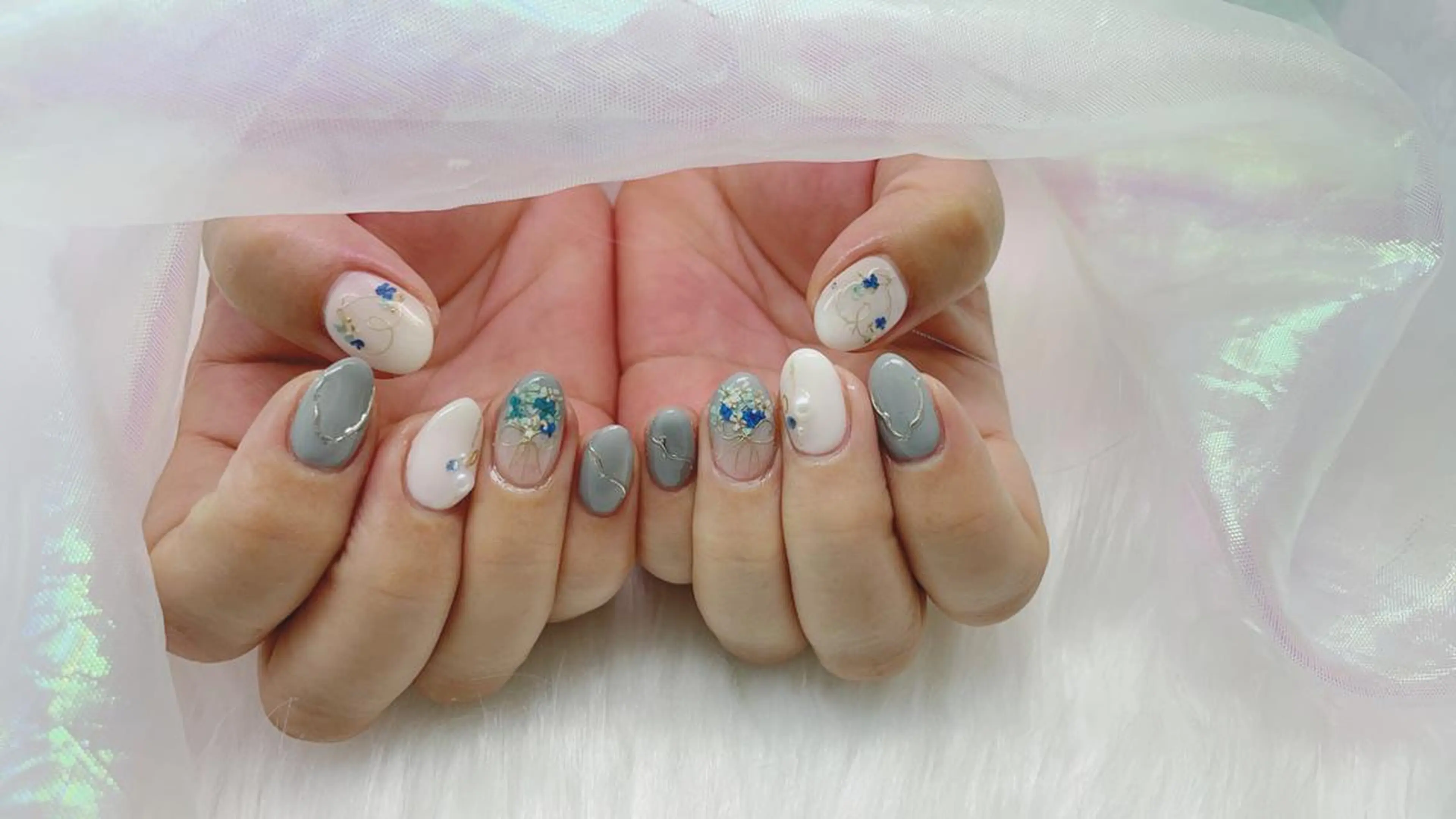 ネイル ハンドネイル 🦋ネイルサロン ブラン🌈ゆりのネイルデザイン