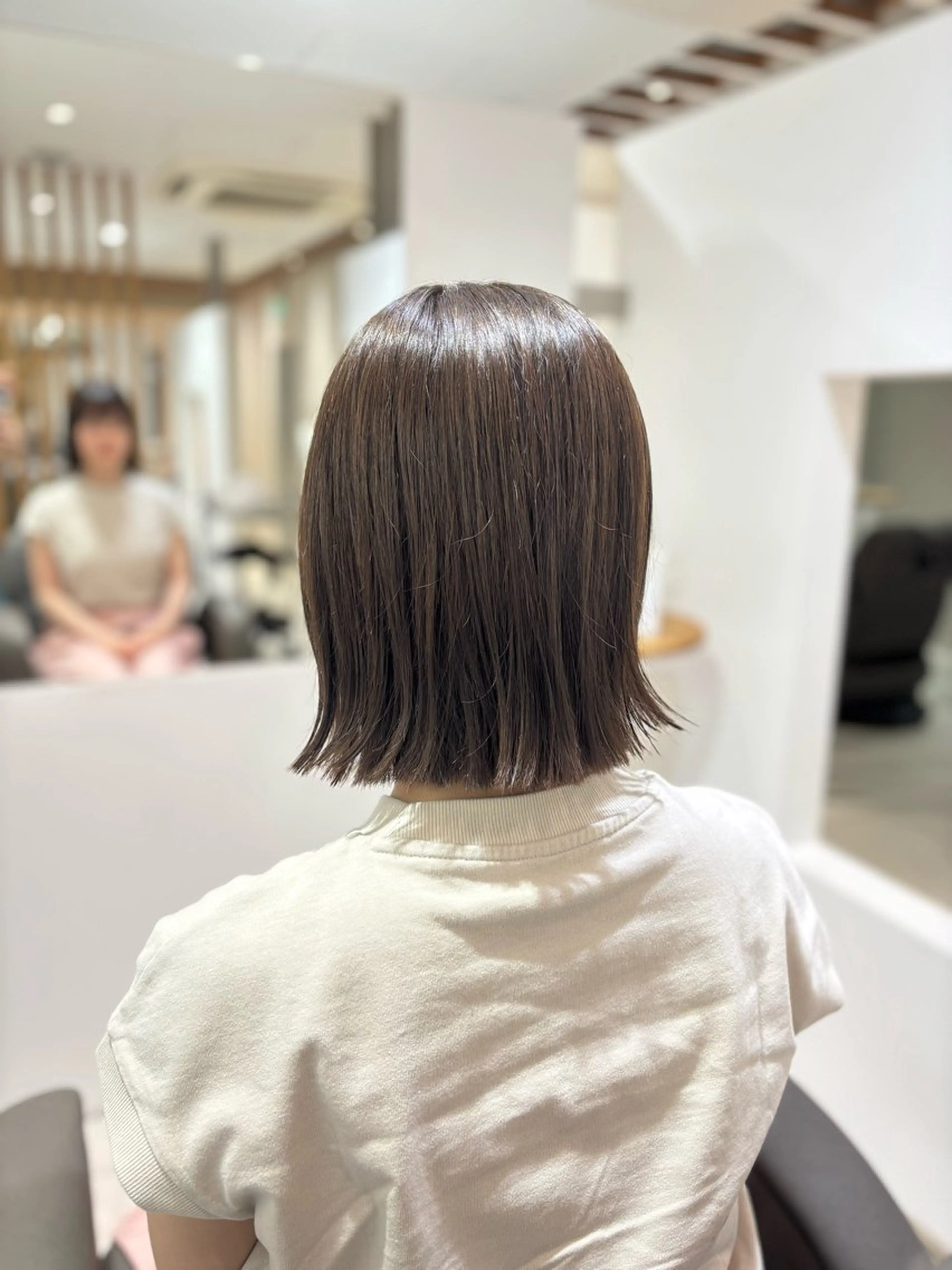 ミディアム カット ヘアカラー トリートメント 白土 さくらのヘアスタイル