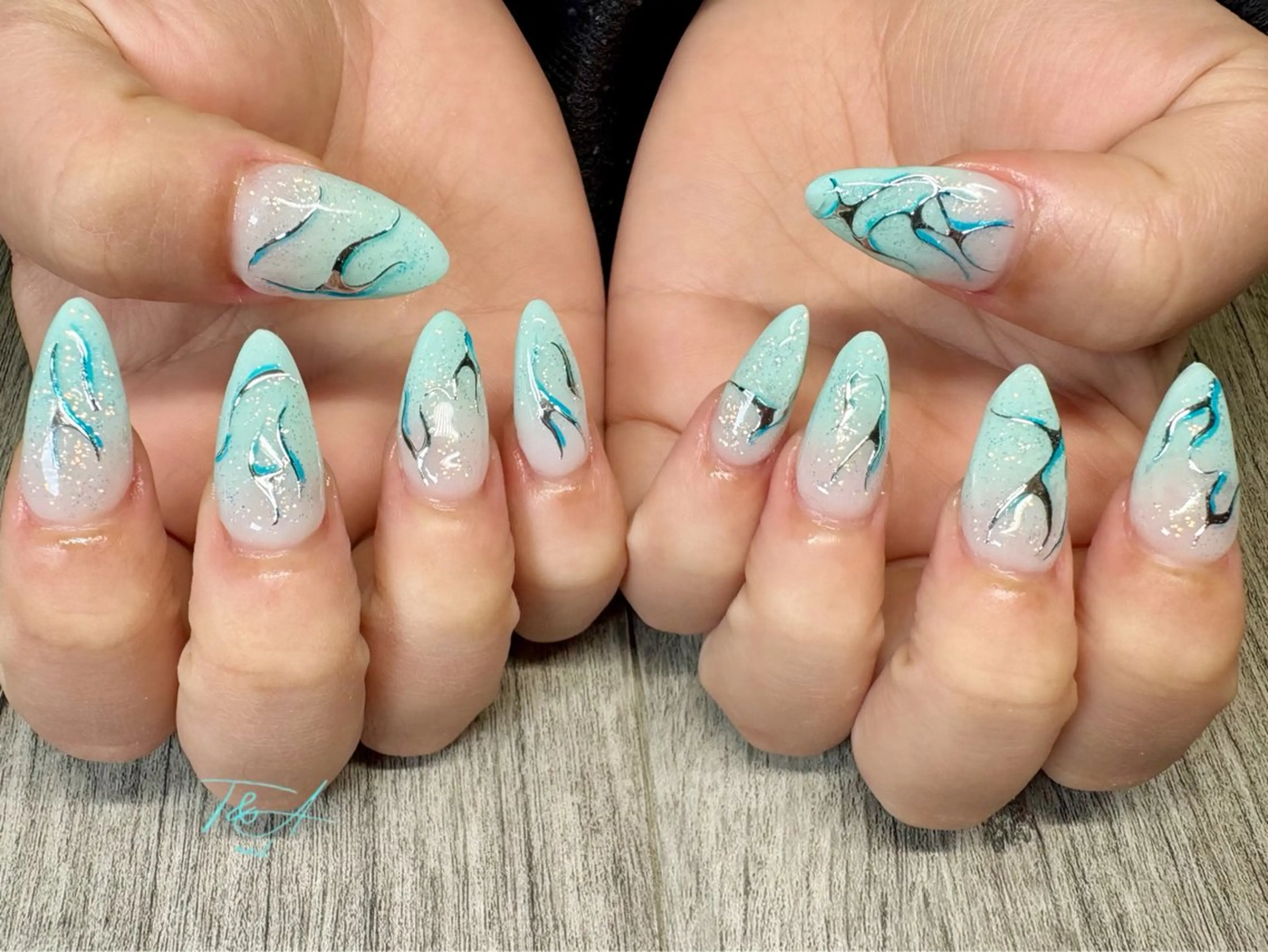 ネイル ブルー 長さ出し ジェルネイル グラデーション スカルプネイル ハンドネイル T&A nailのネイルデザイン