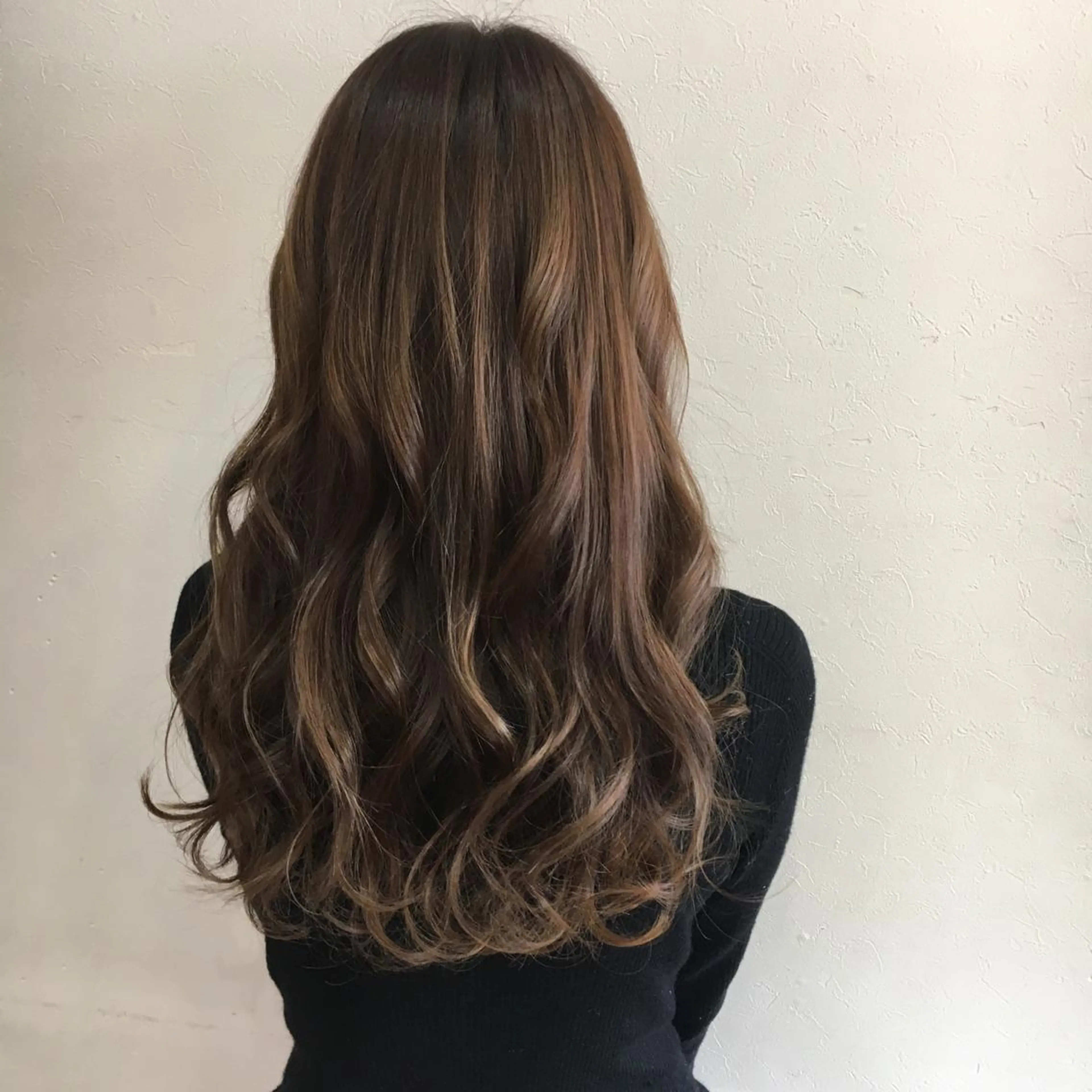 ロング カラー ベージュカラー フォギーベージュ カット ヘアカラー トリートメント Freez狭間 裕美のヘアスタイル